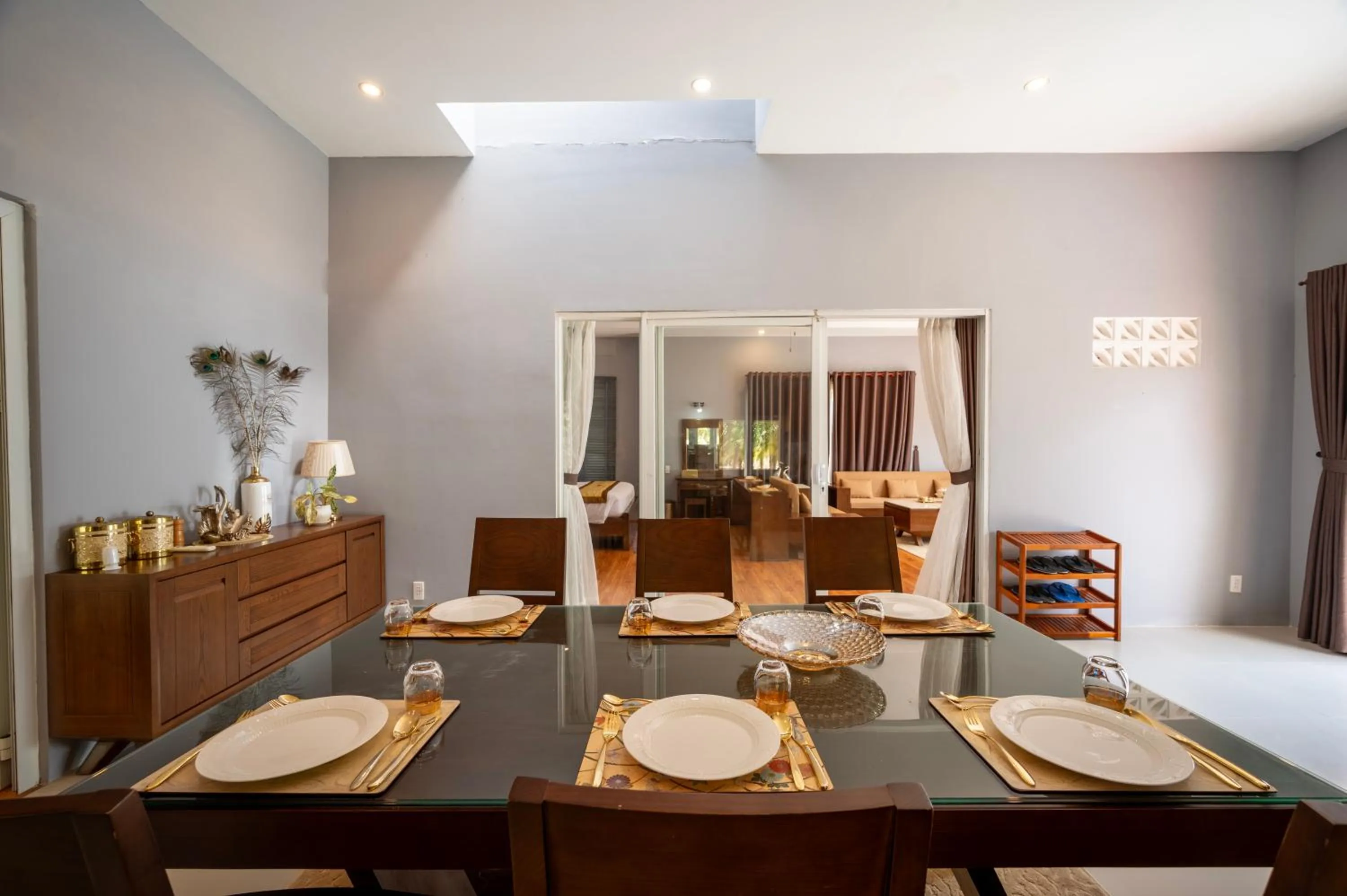 Dining area in Chez Carole Beach Resort Phu Quoc