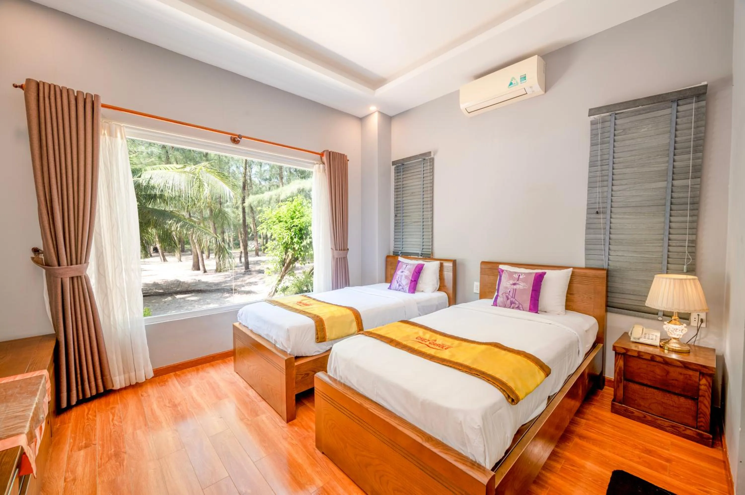 Bedroom, Bed in Chez Carole Beach Resort Phu Quoc