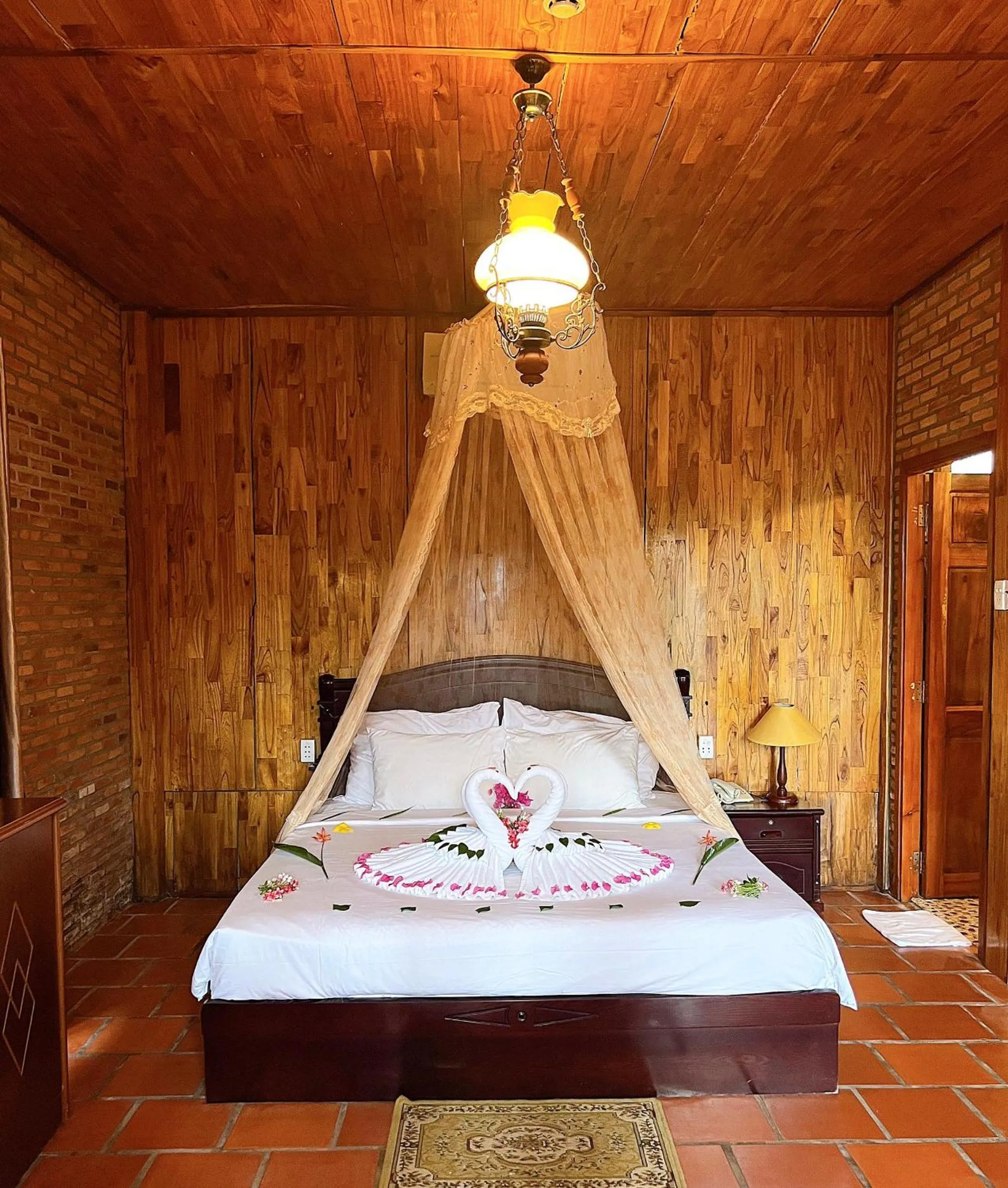 Bedroom, Bed in Chez Carole Beach Resort Phu Quoc