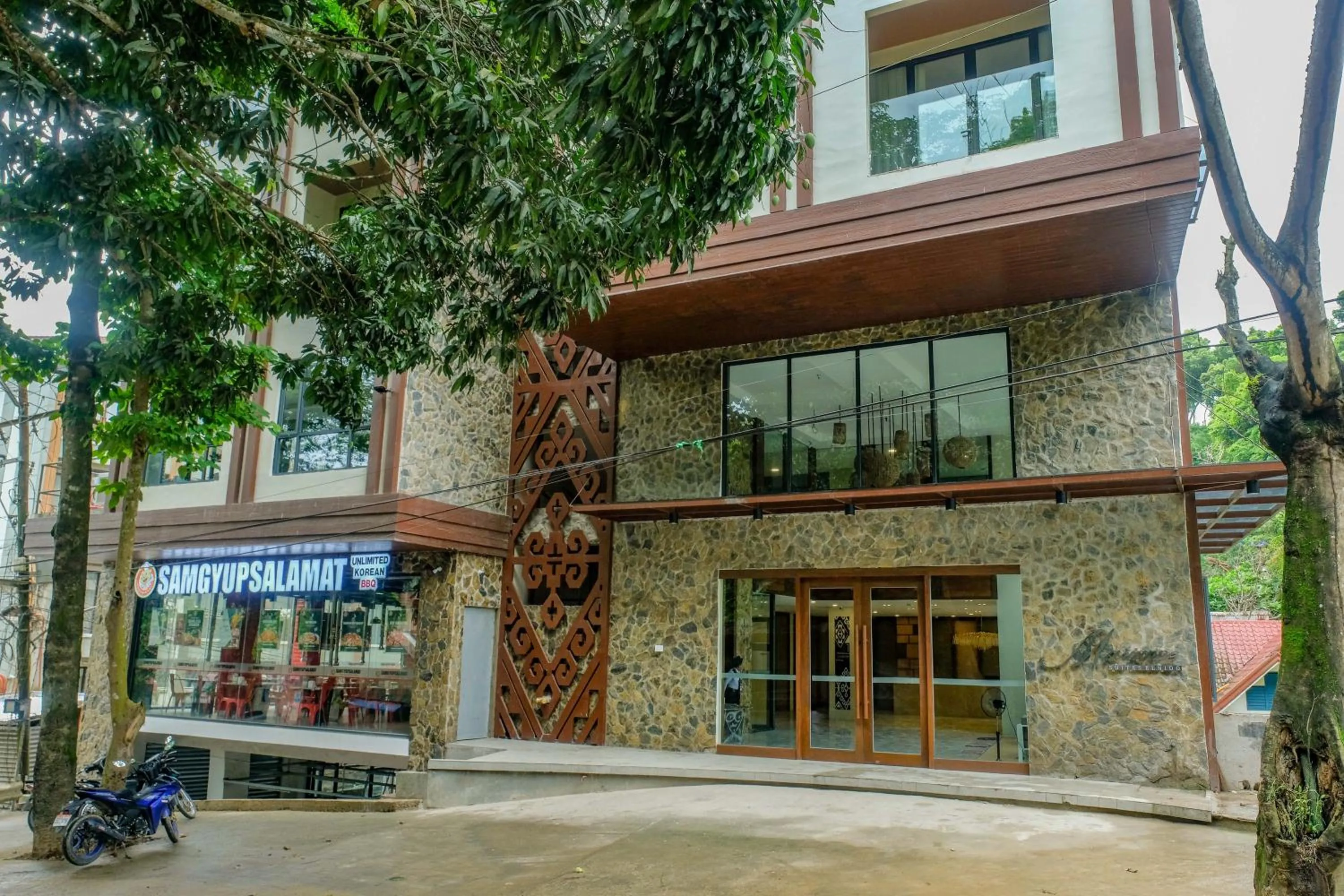 Property building in Marianne Suites El Nido