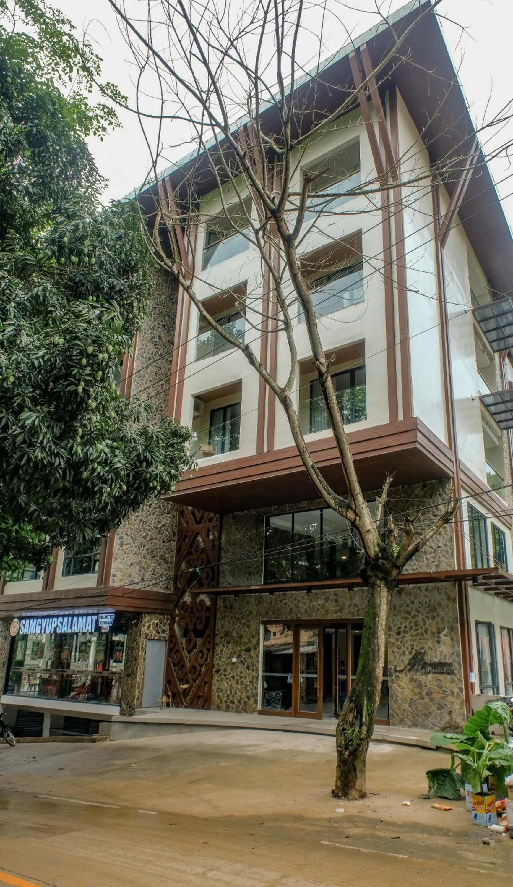 Property building in Marianne Suites El Nido