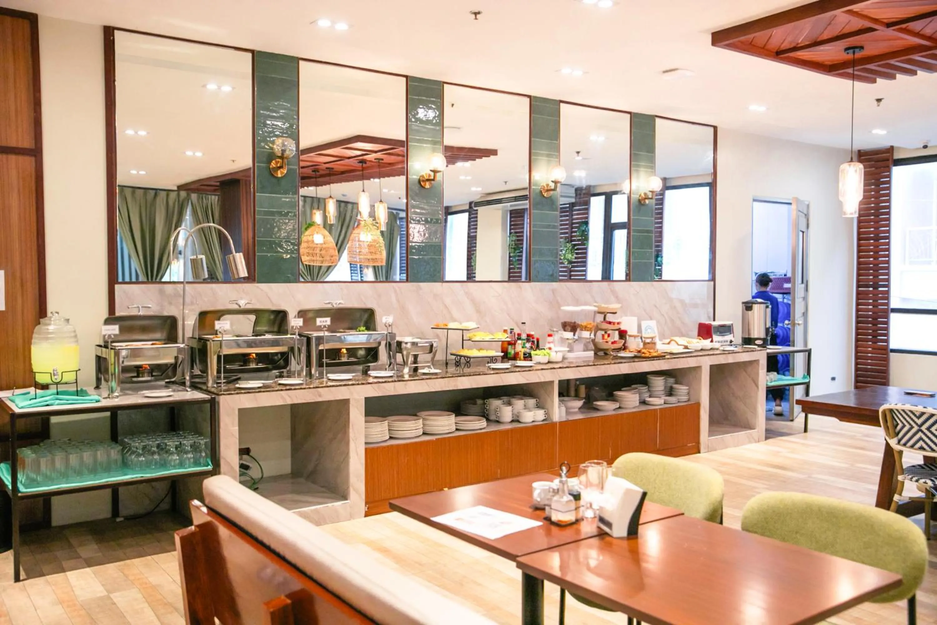 Breakfast in Marianne Suites El Nido