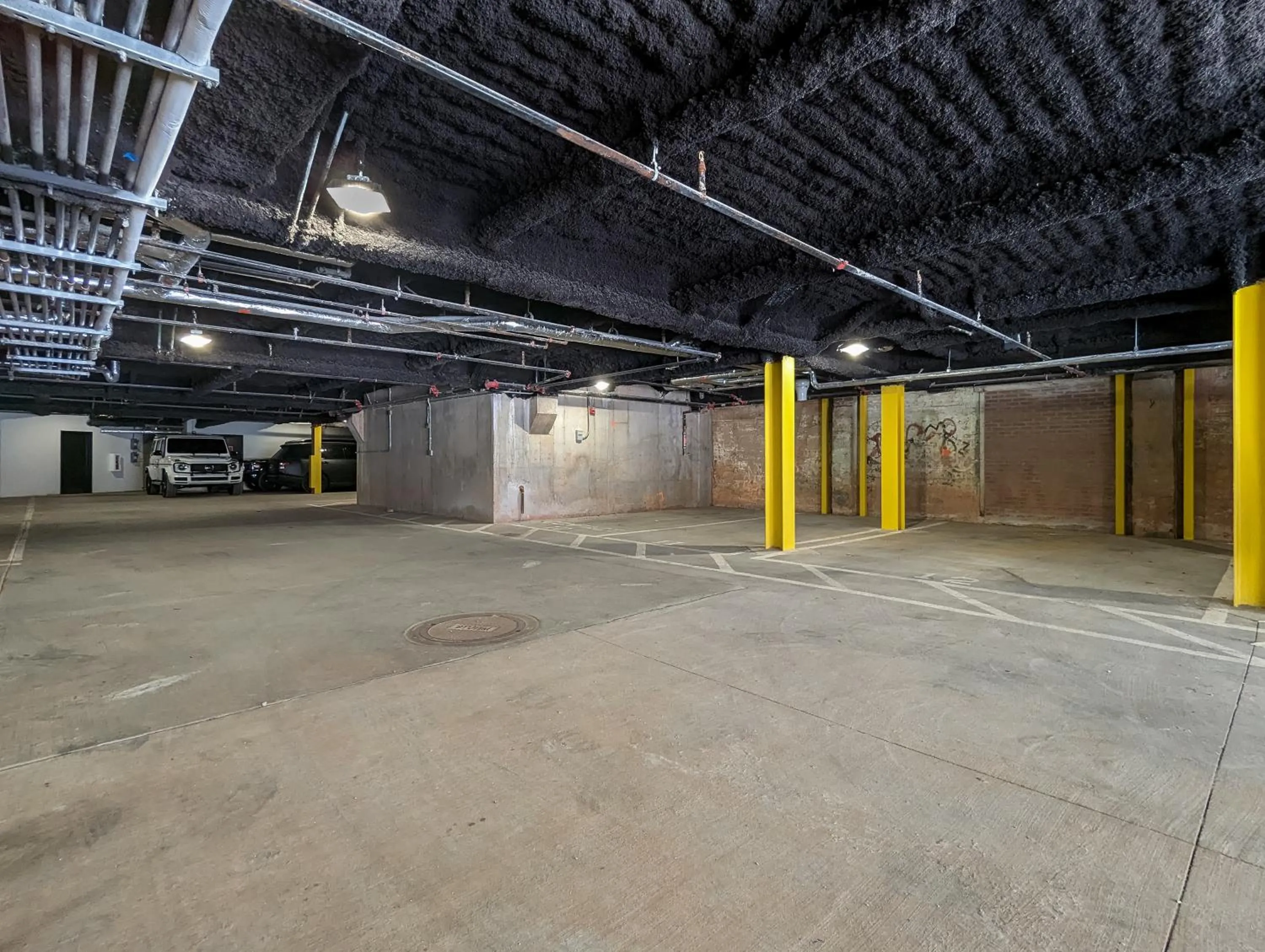 Parking in Loft condo by Mercedes Benz w balcony Apt 101