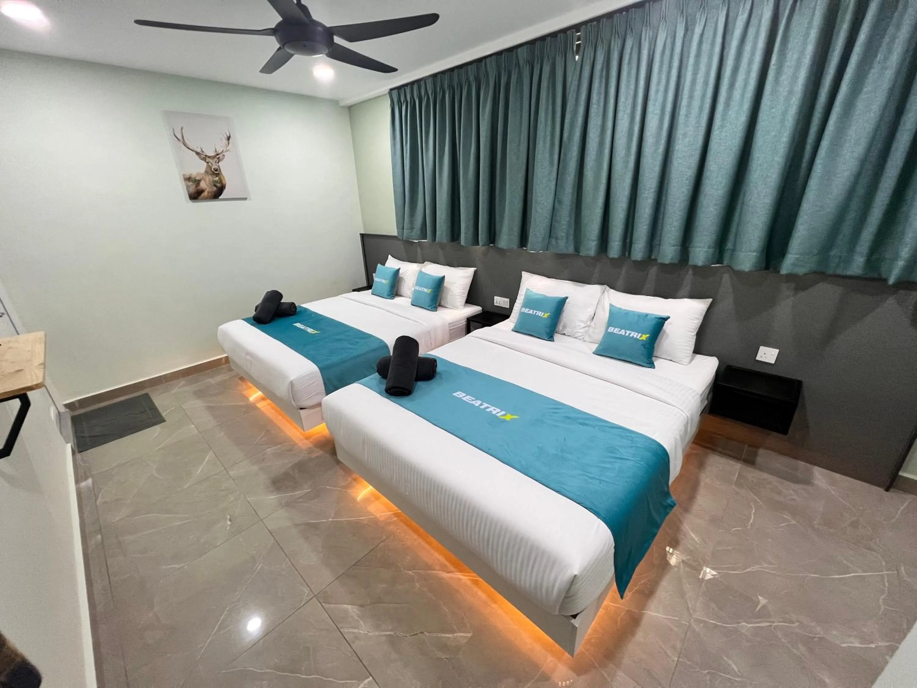 Bedroom, Bed in BEATRIX HOTEL