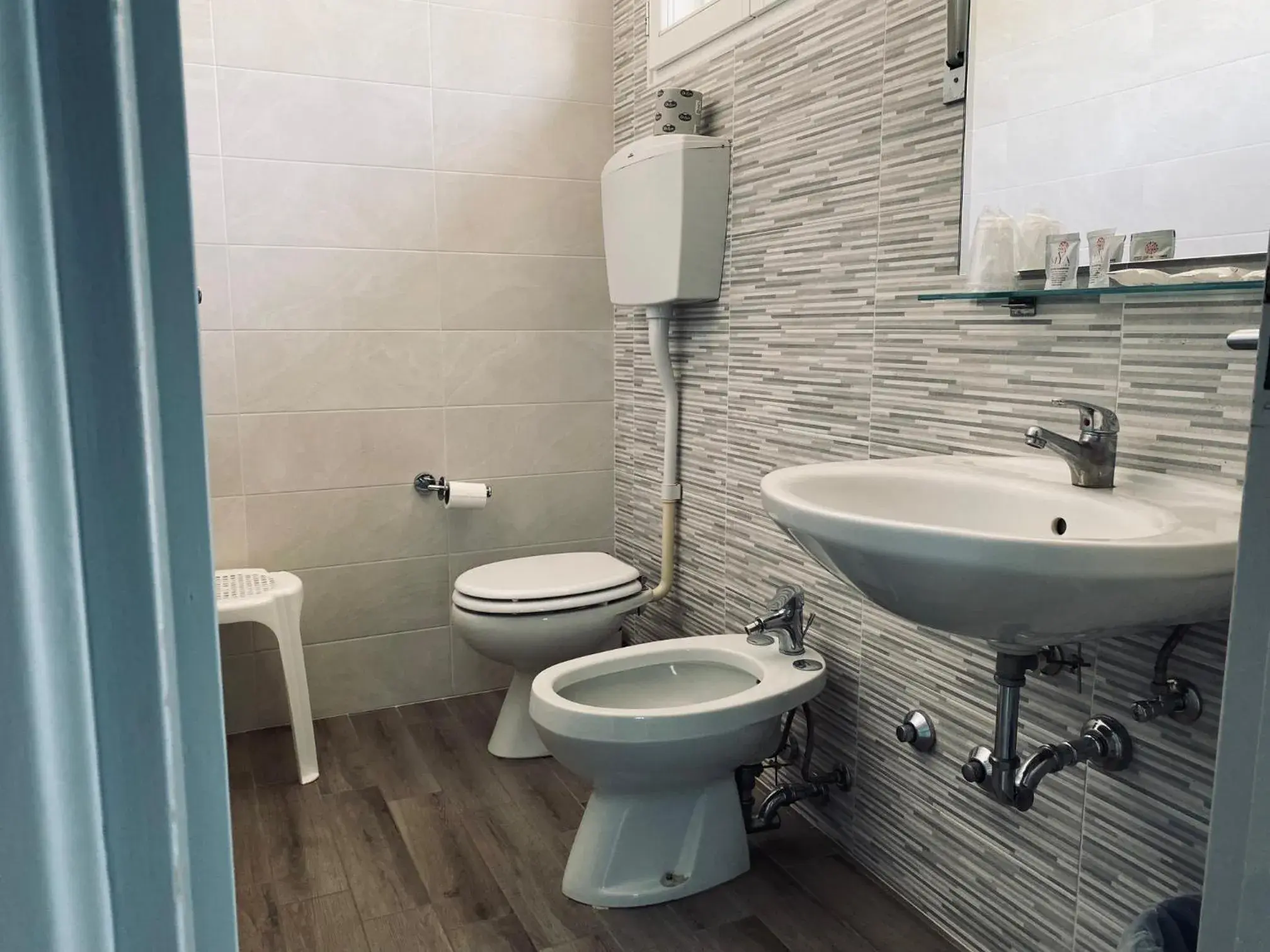 Toilet, Bathroom in Hotel New Primula