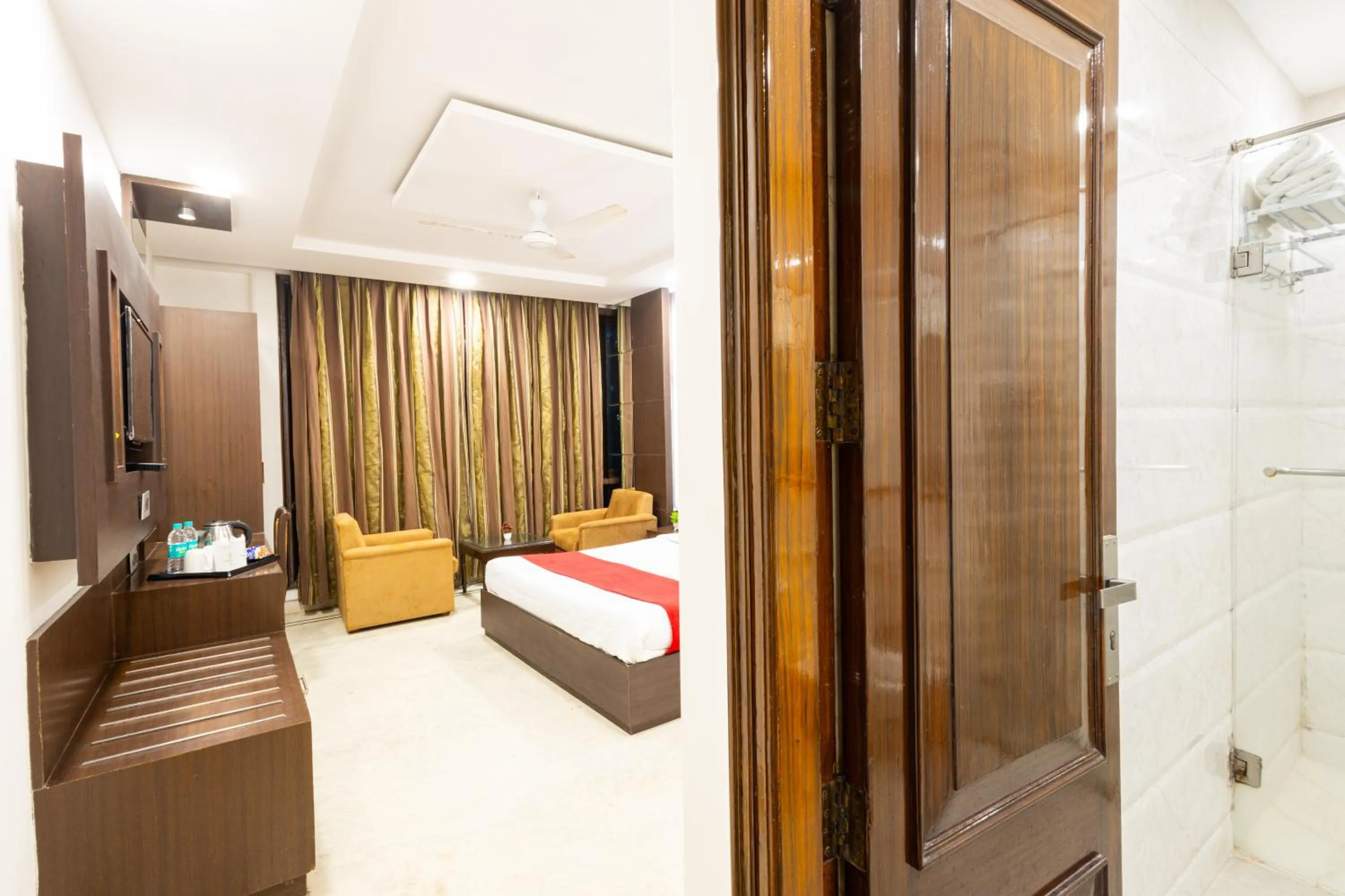 Bathroom, Bed in Hotel Panickers Residency - Near Ganga Ram & BLK Hospital - Karol Bagh