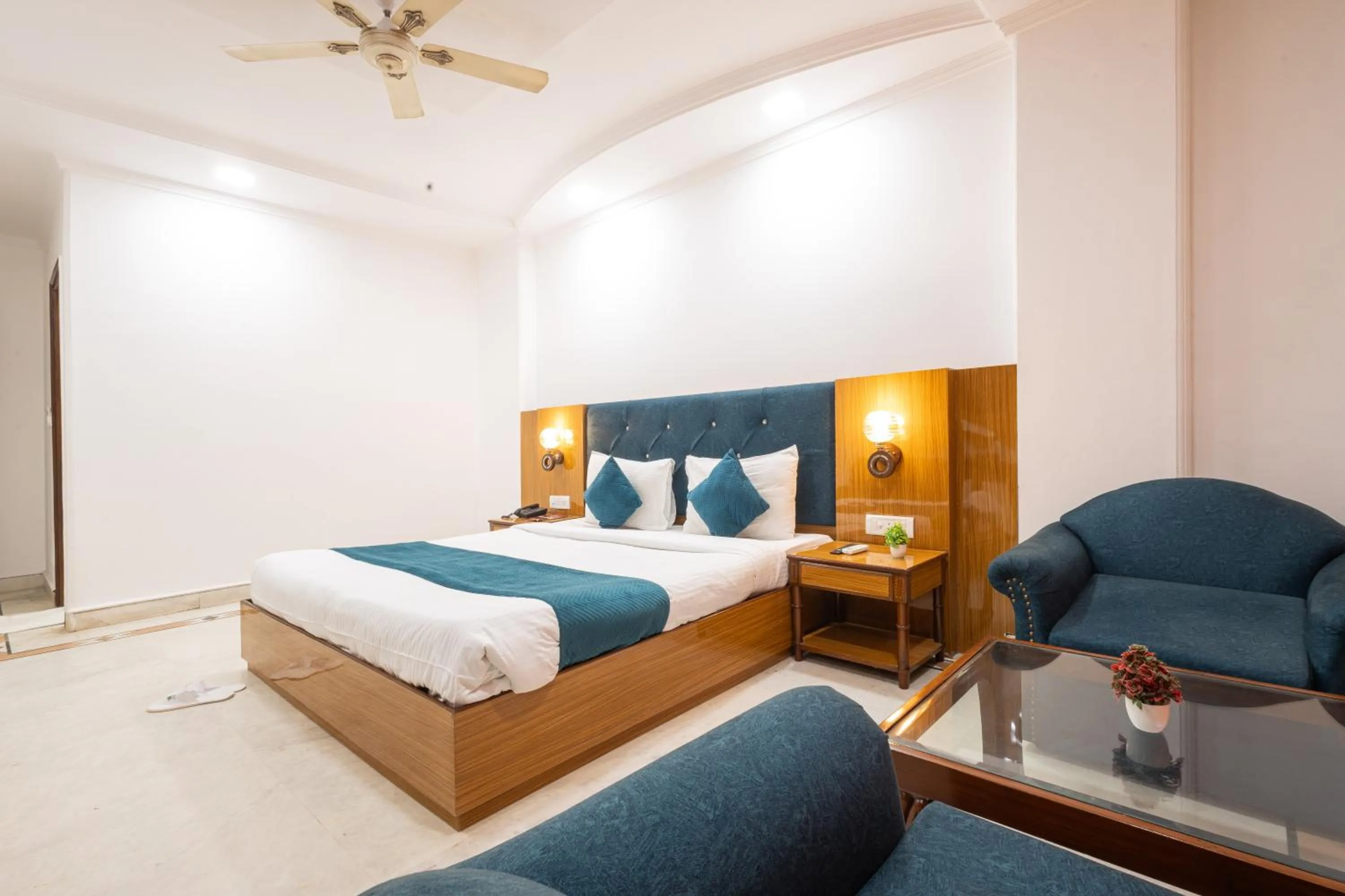 Bed in Hotel Panickers Residency - Near Ganga Ram & BLK Hospital - Karol Bagh
