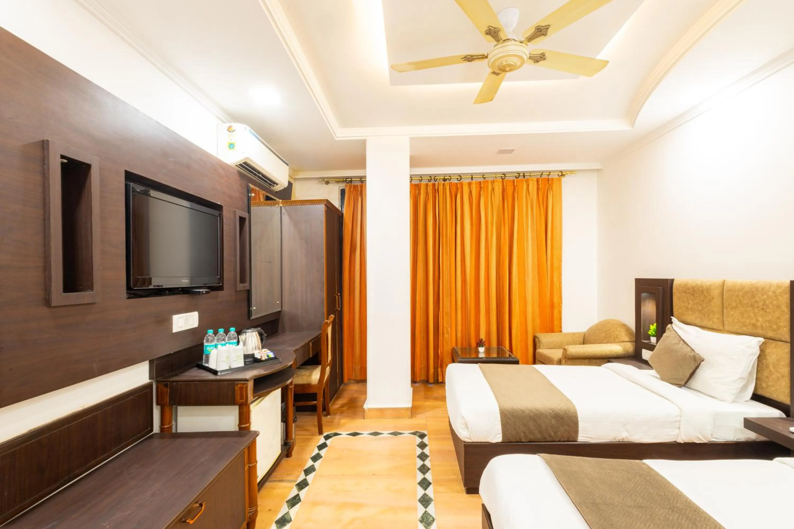 Bed in Hotel Panickers Residency - Near Ganga Ram & BLK Hospital - Karol Bagh