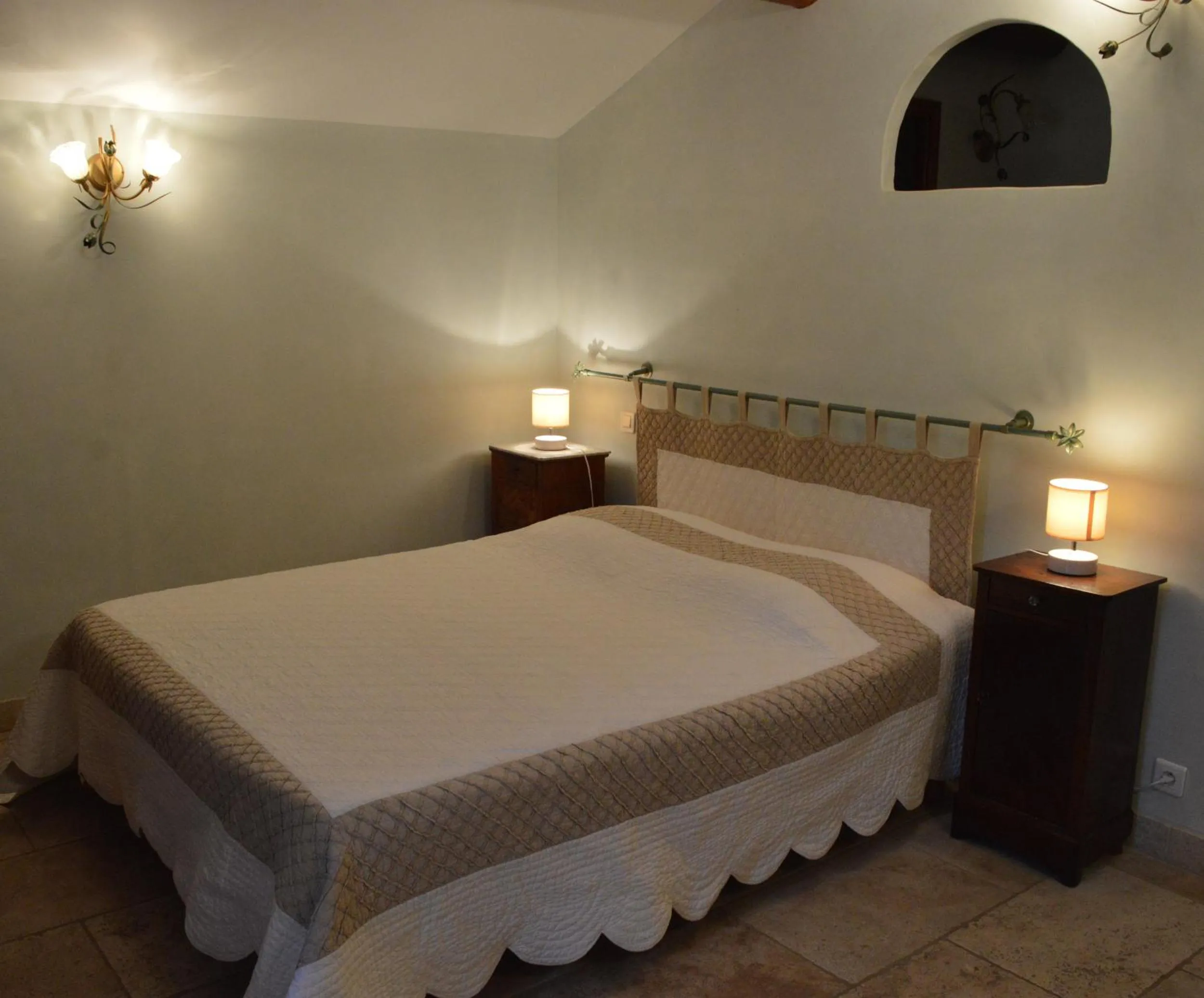 Bed in Ferme de Palumiane - Chambres climatisées