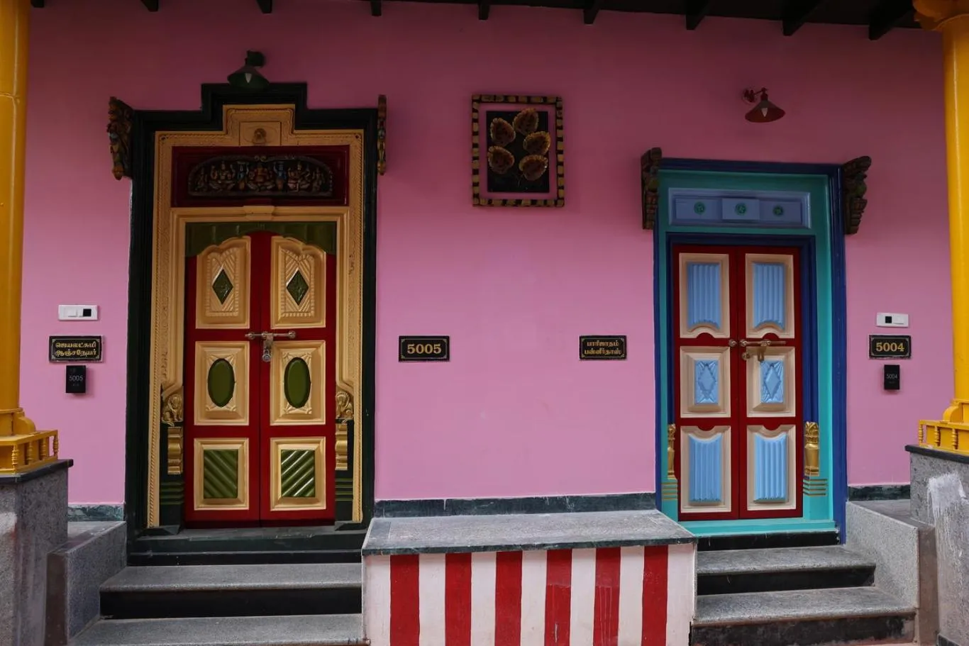 Facade/entrance in A R Thangakottai