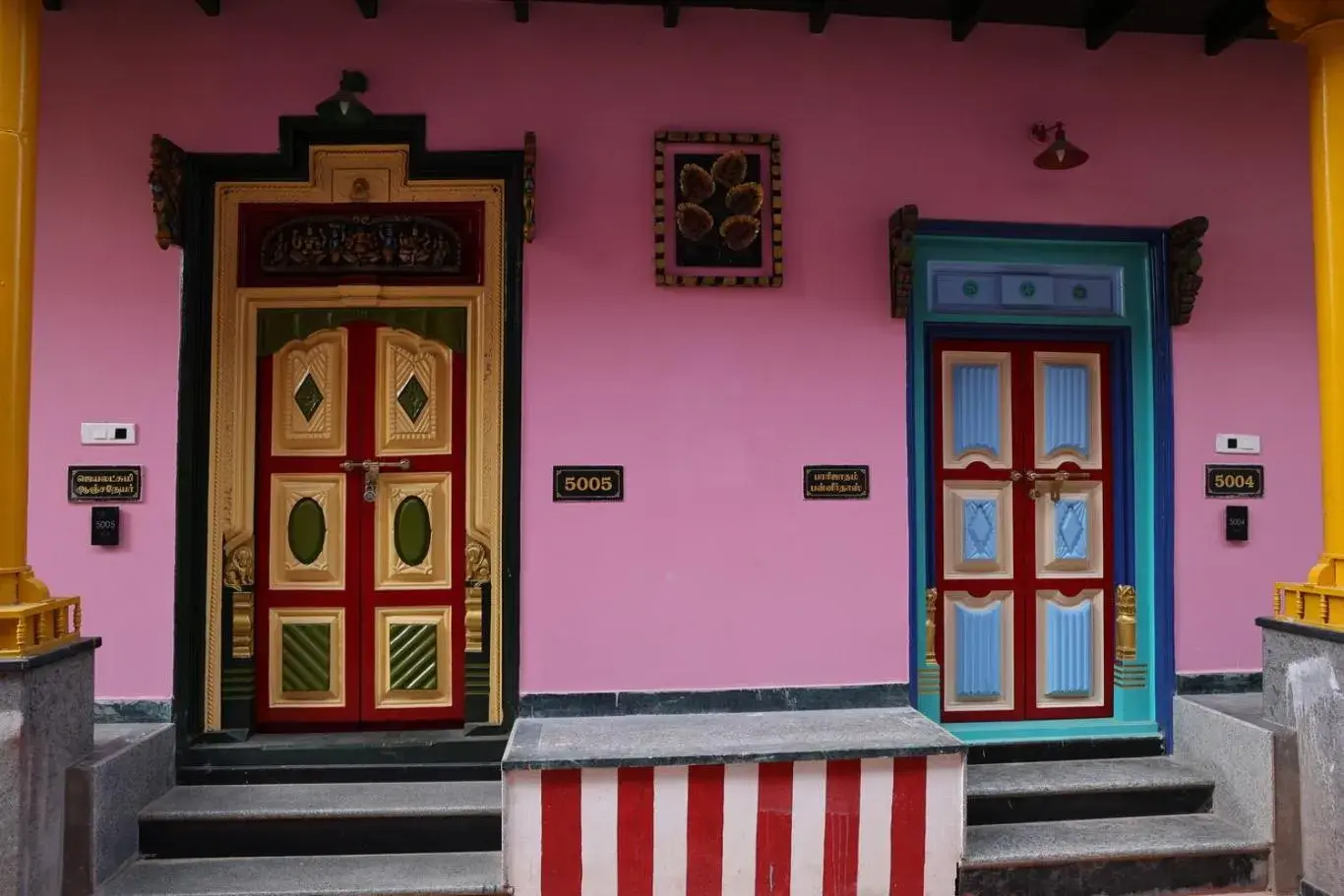 Facade/entrance in A R Thangakottai Facade/entrance in A R Thangakottai