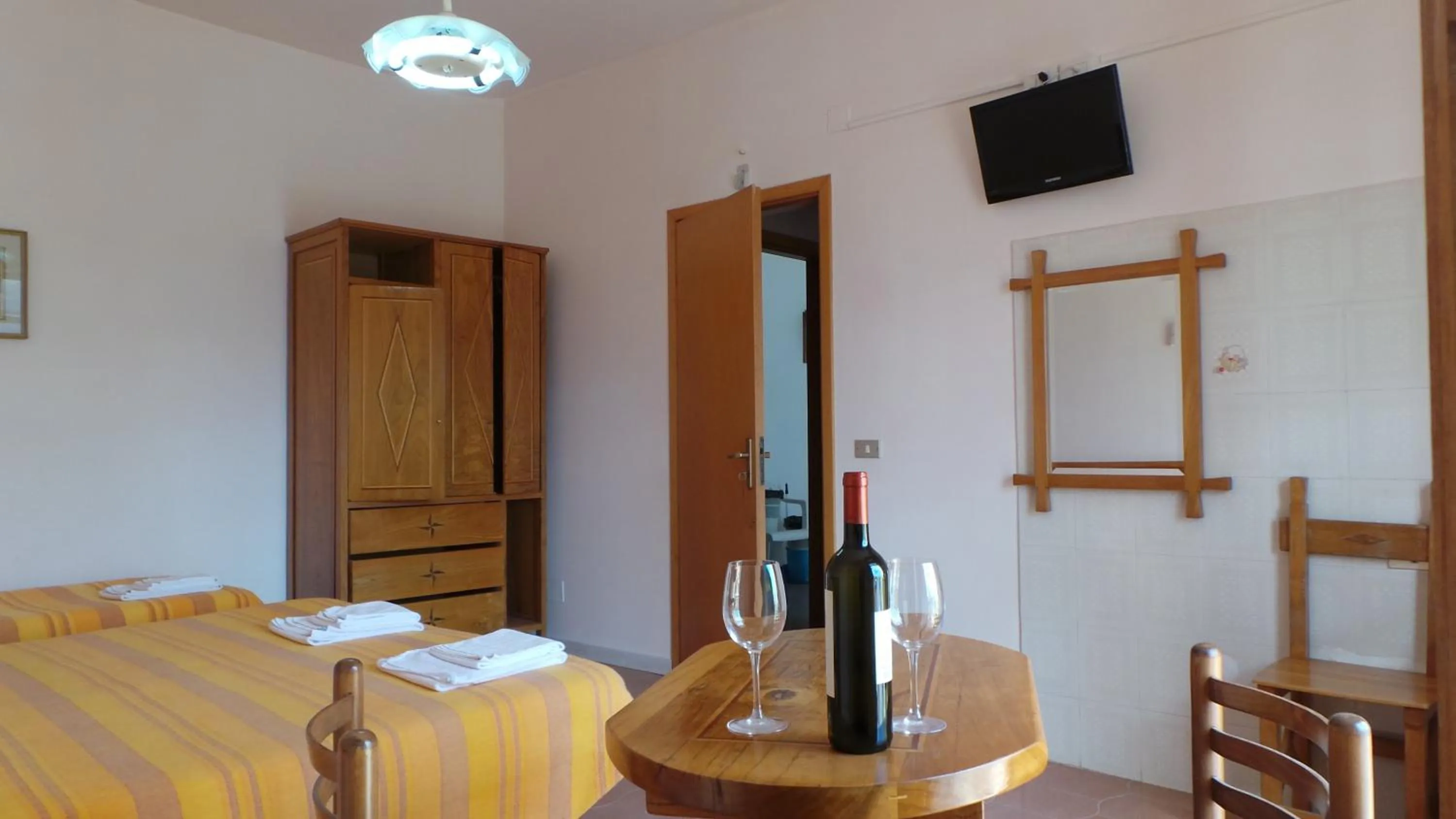 Photo of the whole room, Bed in Hotel-Pensione 4 Stagioni