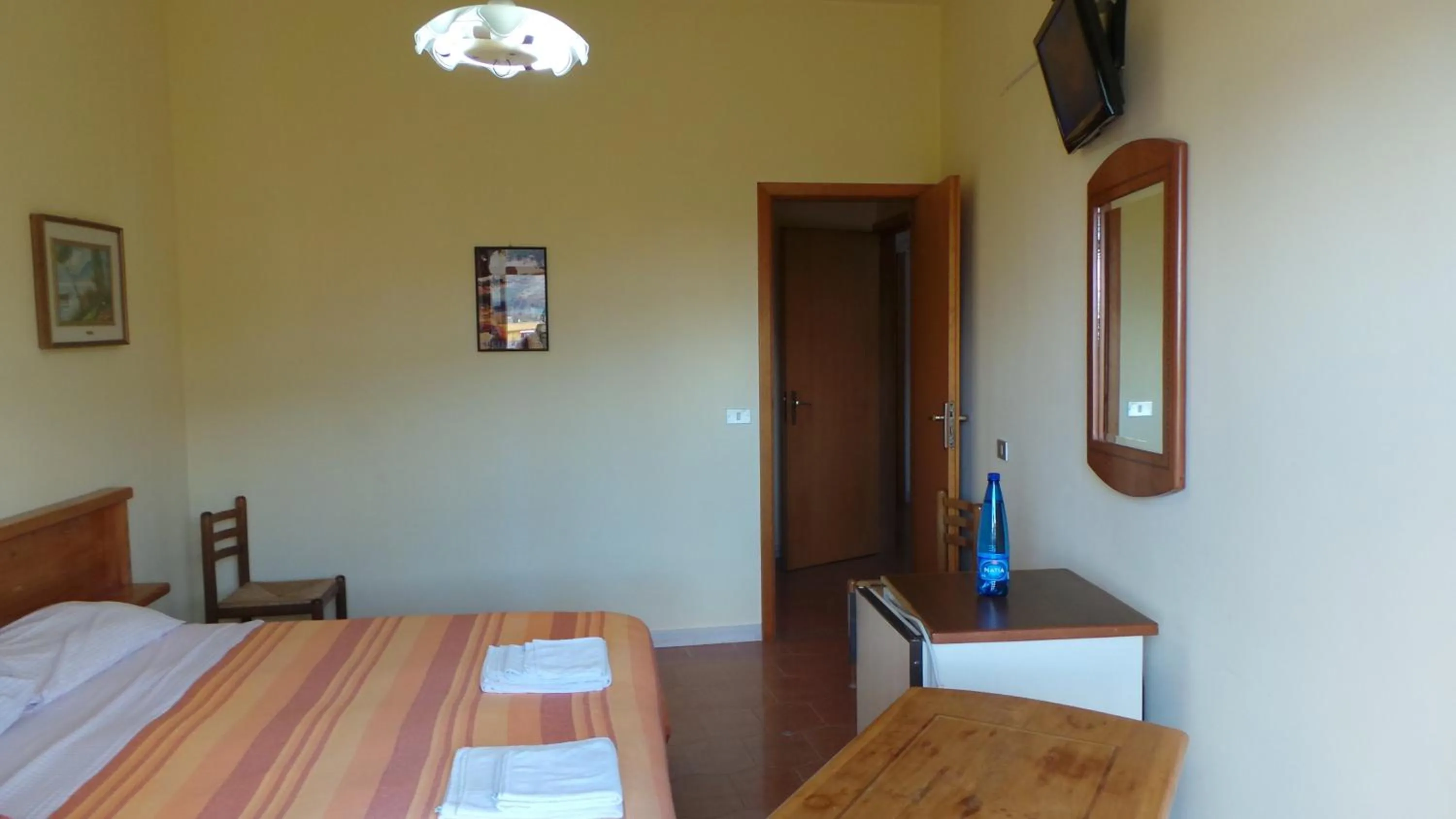 Photo of the whole room, Bed in Hotel-Pensione 4 Stagioni