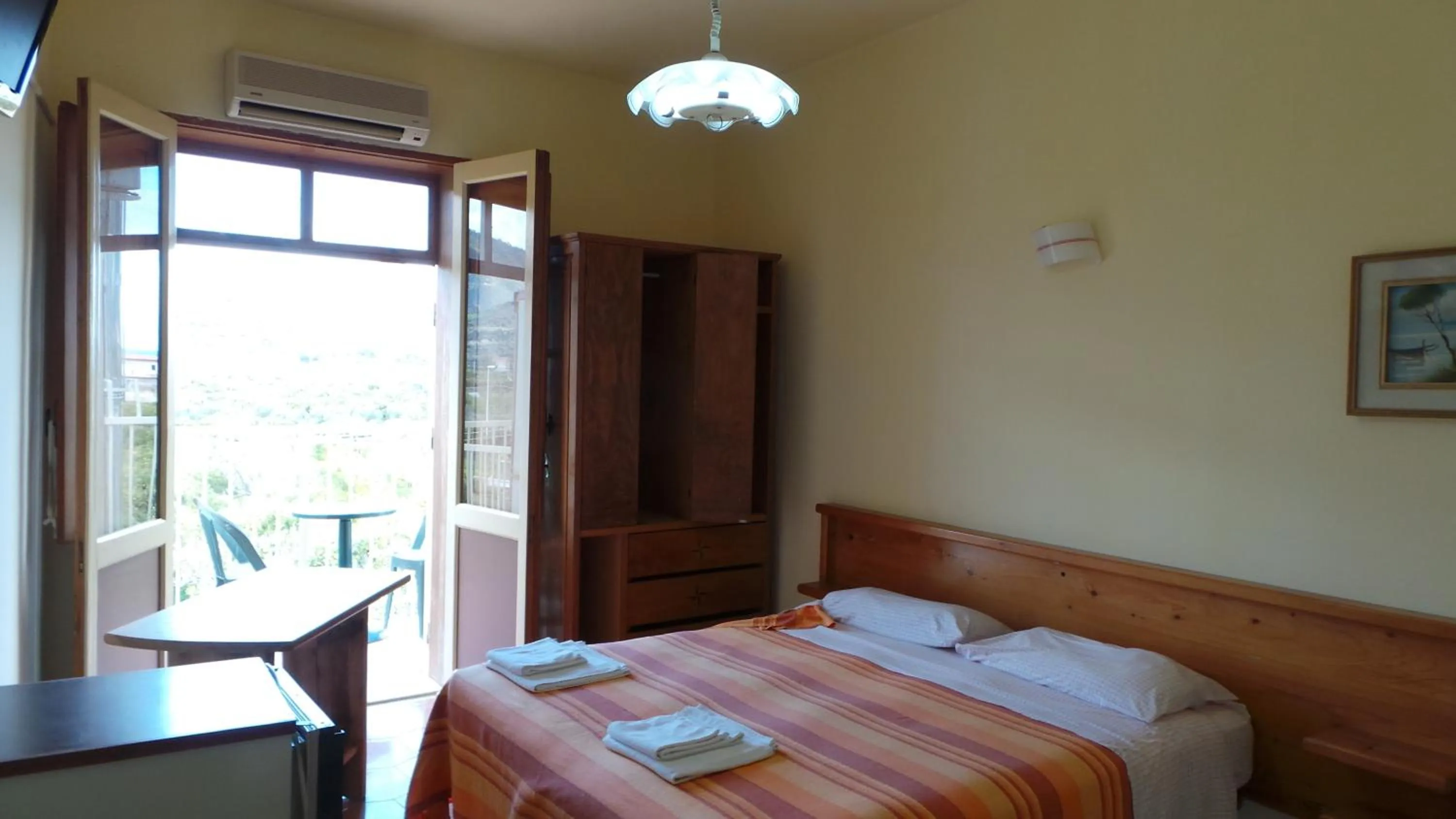 Photo of the whole room, Bed in Hotel-Pensione 4 Stagioni