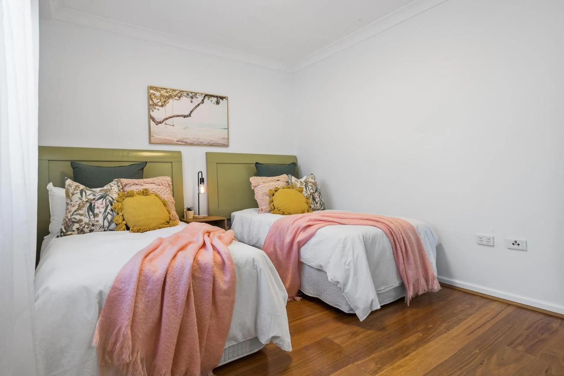 Stunning 2BR CBD Apartment next to King's Park