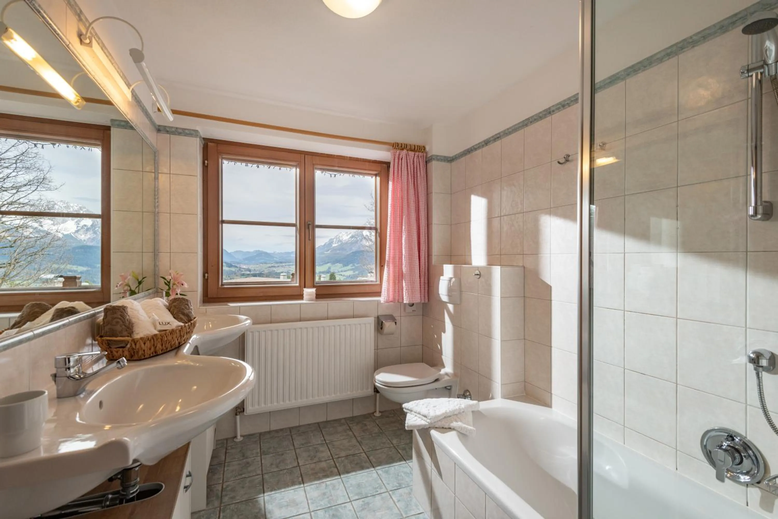 Bathroom in Hochfeldalm