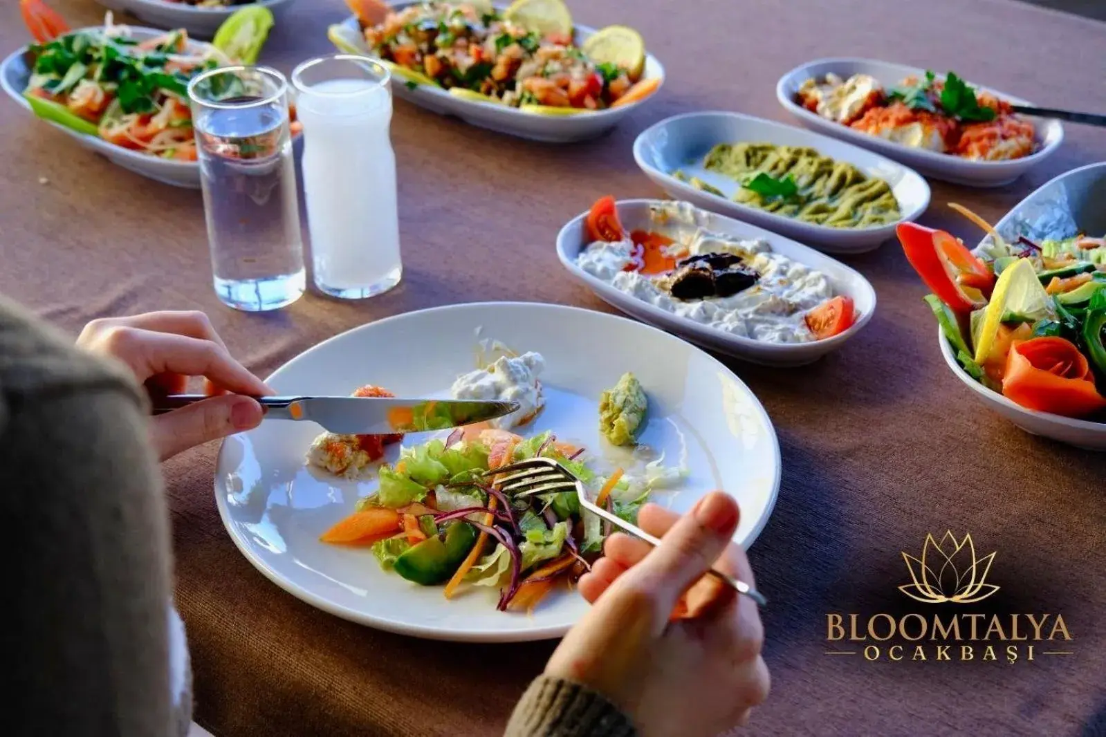 Restaurant/places to eat in Bloomtalya Hotel Restaurant/places to eat in Bloomtalya Hotel