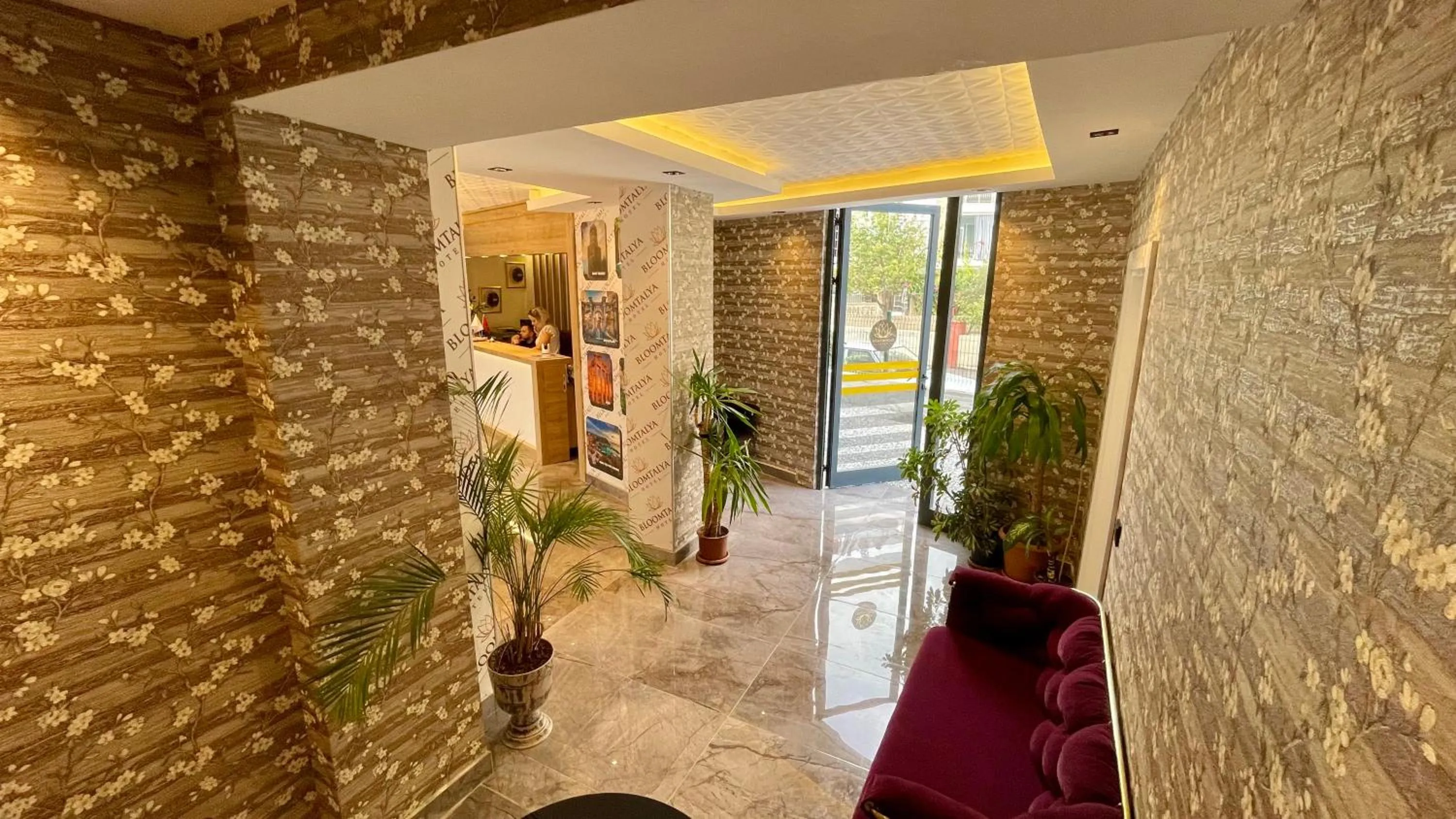 Lobby or reception in Bloomtalya Hotel