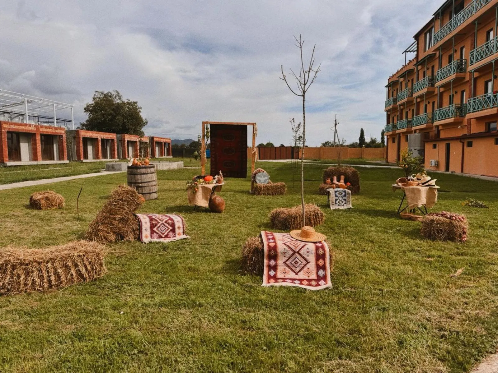 Property building in Burki Castle & Cellar