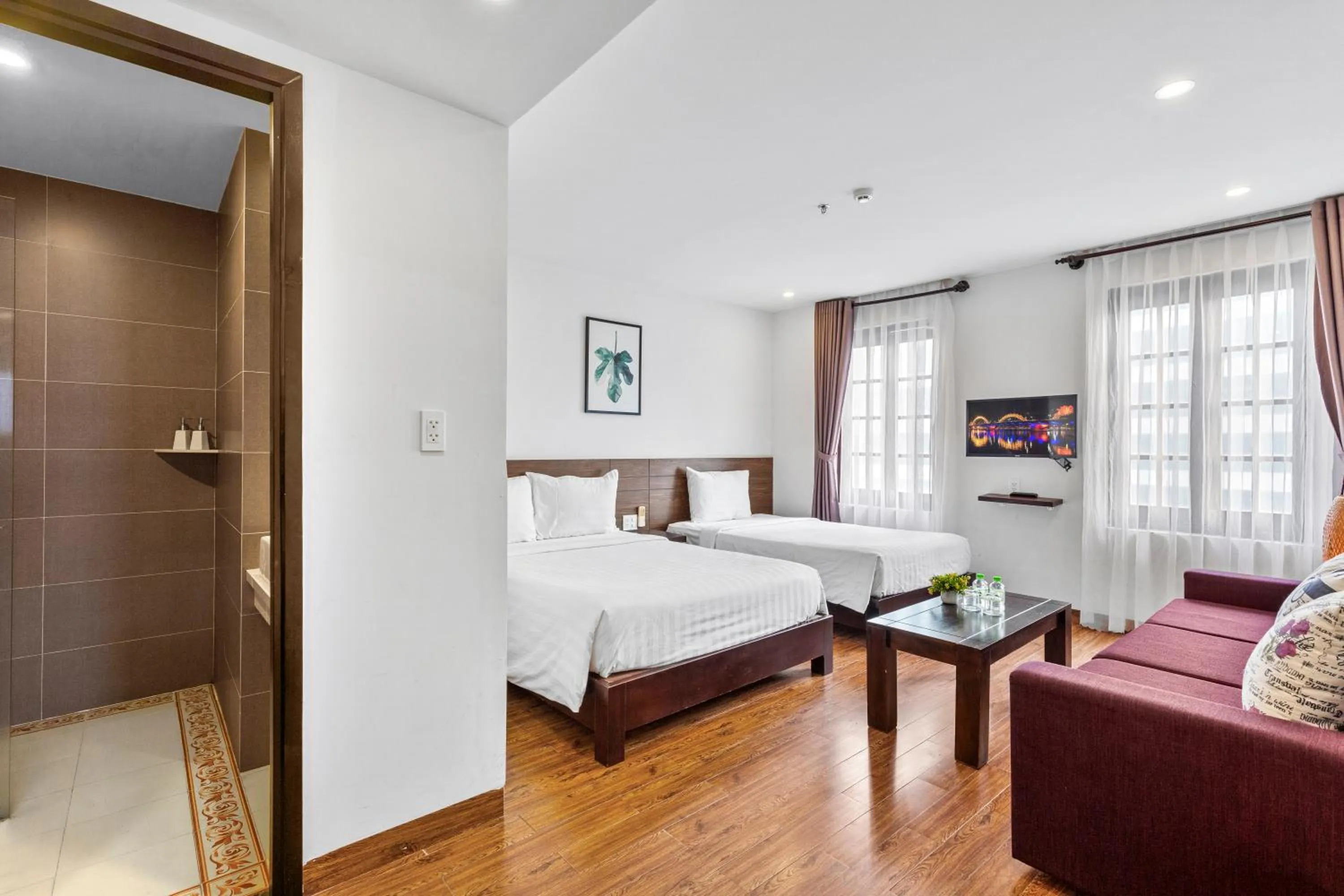 Bed in Amis Hotel & Apartment - 50m to My Khe Beach