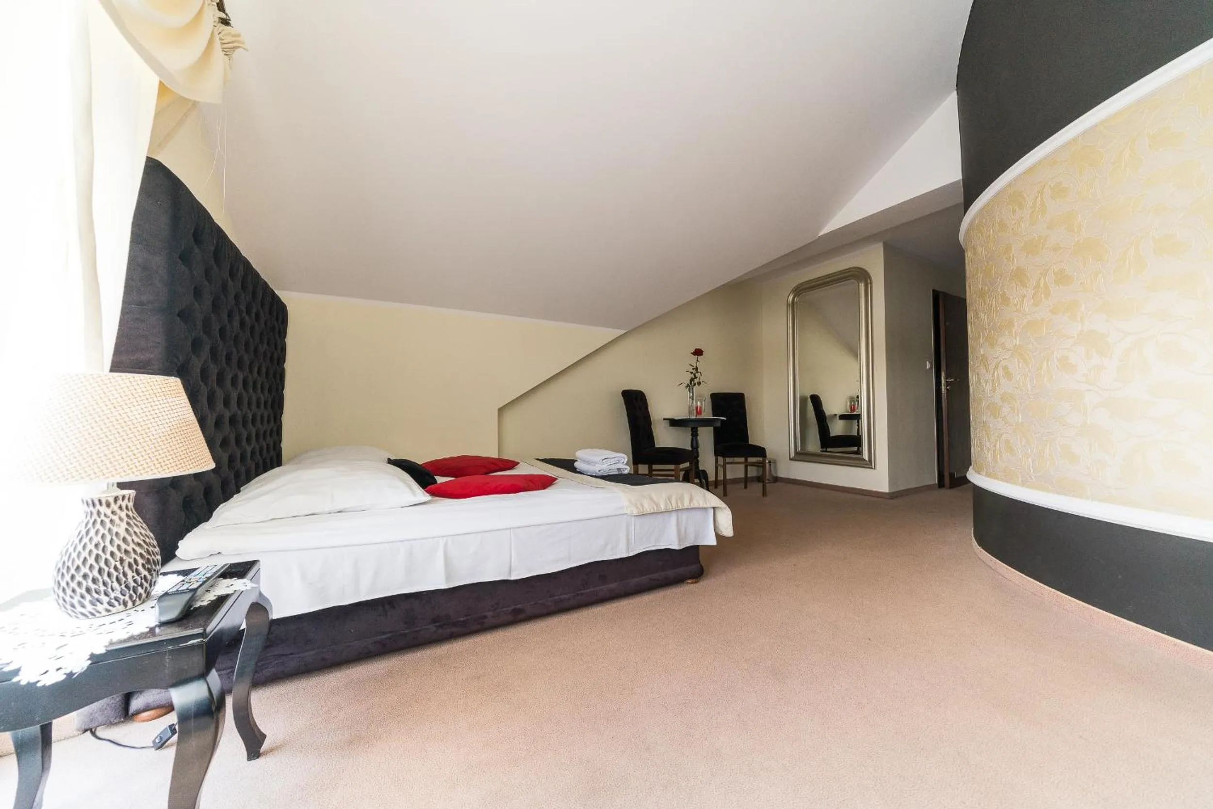 Photo of the whole room, Bed in Dworek Rajska Góra