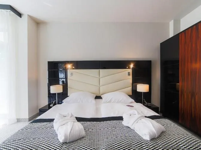 Bed in Diune Apartment