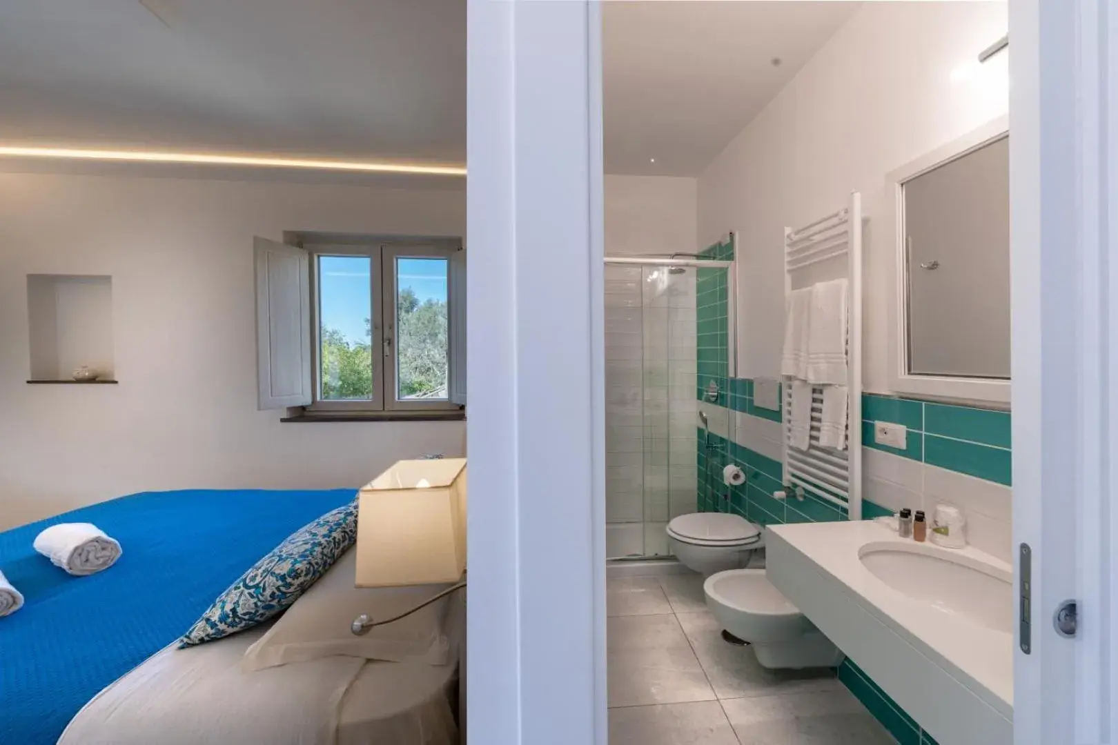 Double Room in Villa Emanuel White Double Room in Villa Emanuel White