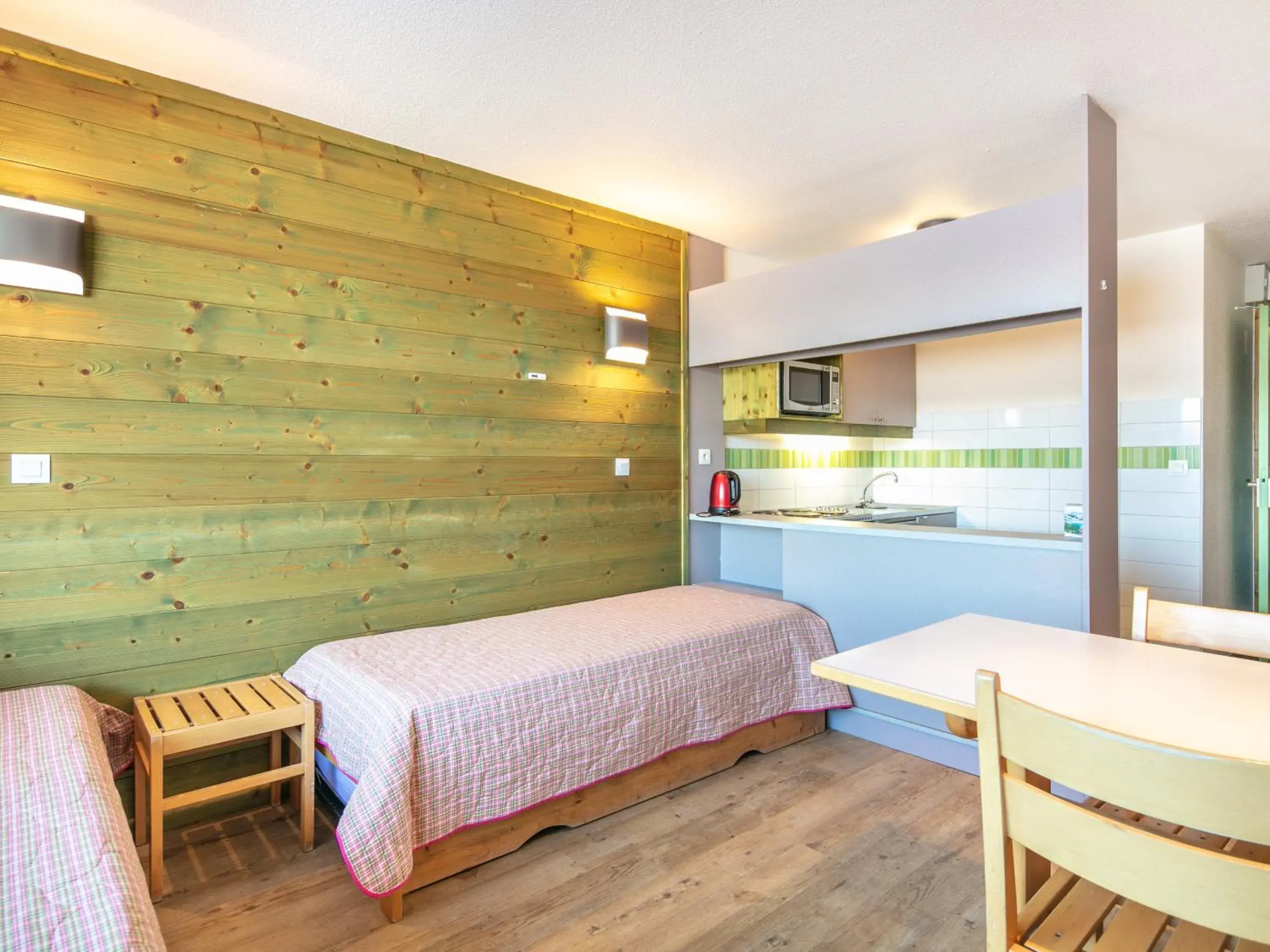 Living room, Bed in Vacancéole - Résidence Le Sappey - Doucy Living room, Bed in Vacancéole - Résidence Le Sappey - Doucy