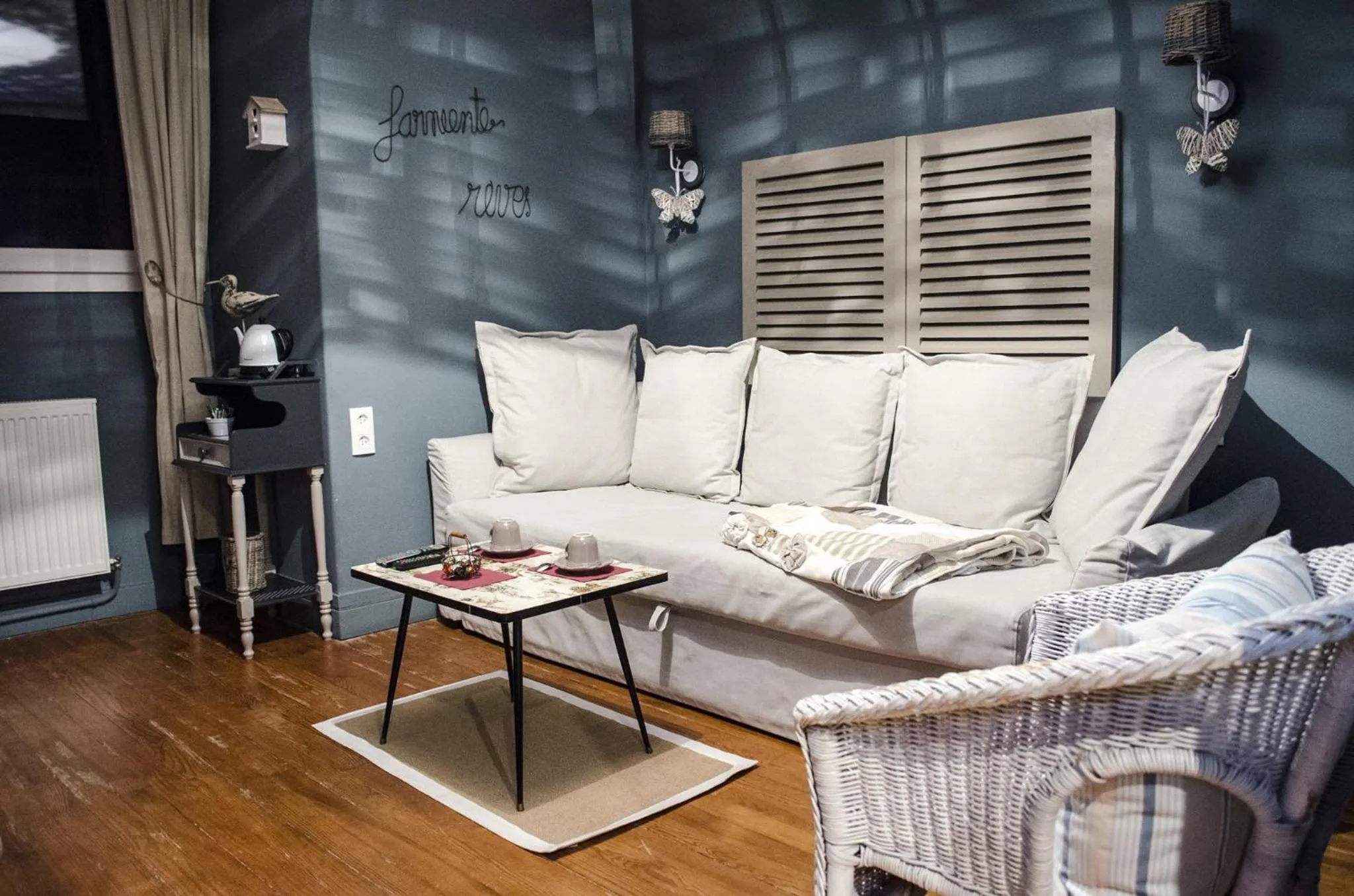 Seating area in L'Escarbotine