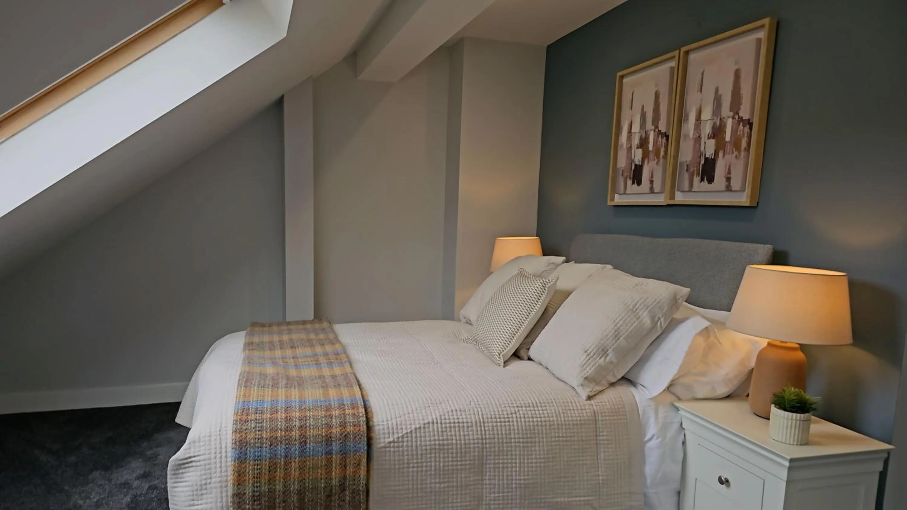 Bedroom, Bed in Madison House