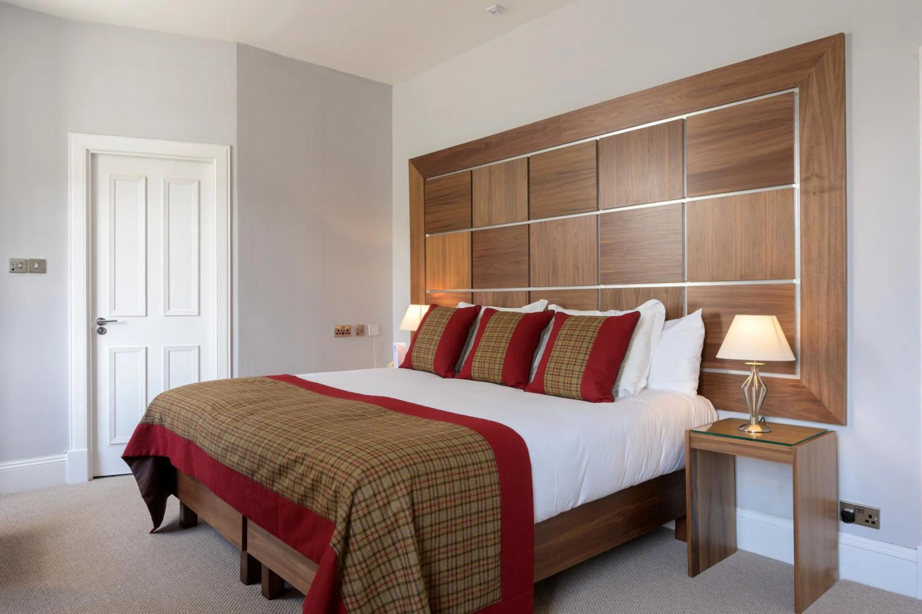 Bedroom, Bed in The Glenmoriston Townhouse Hotel