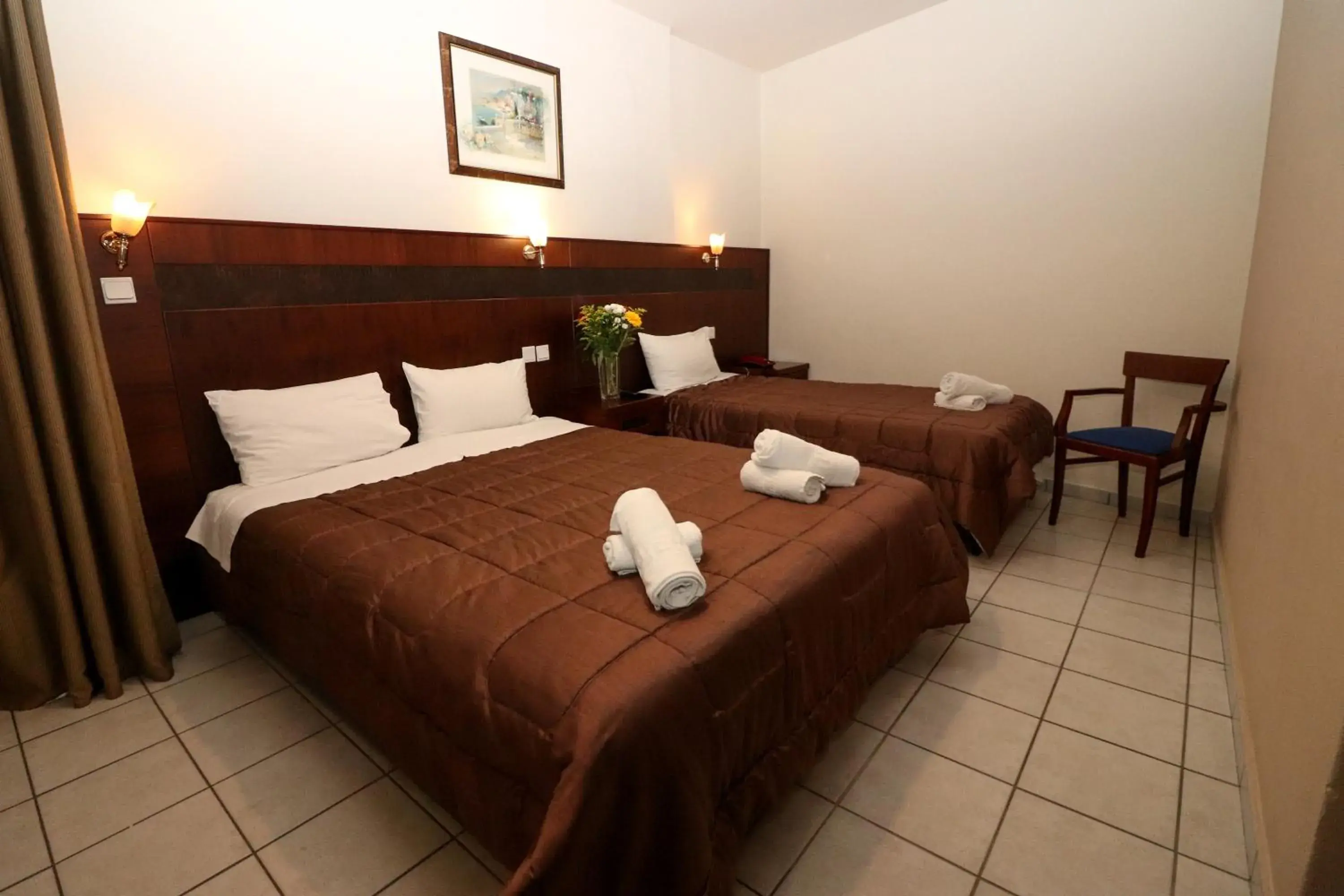 Superior Triple Room with Mountain view in Hotel Orfeas Superior Triple Room with Mountain view in Hotel Orfeas