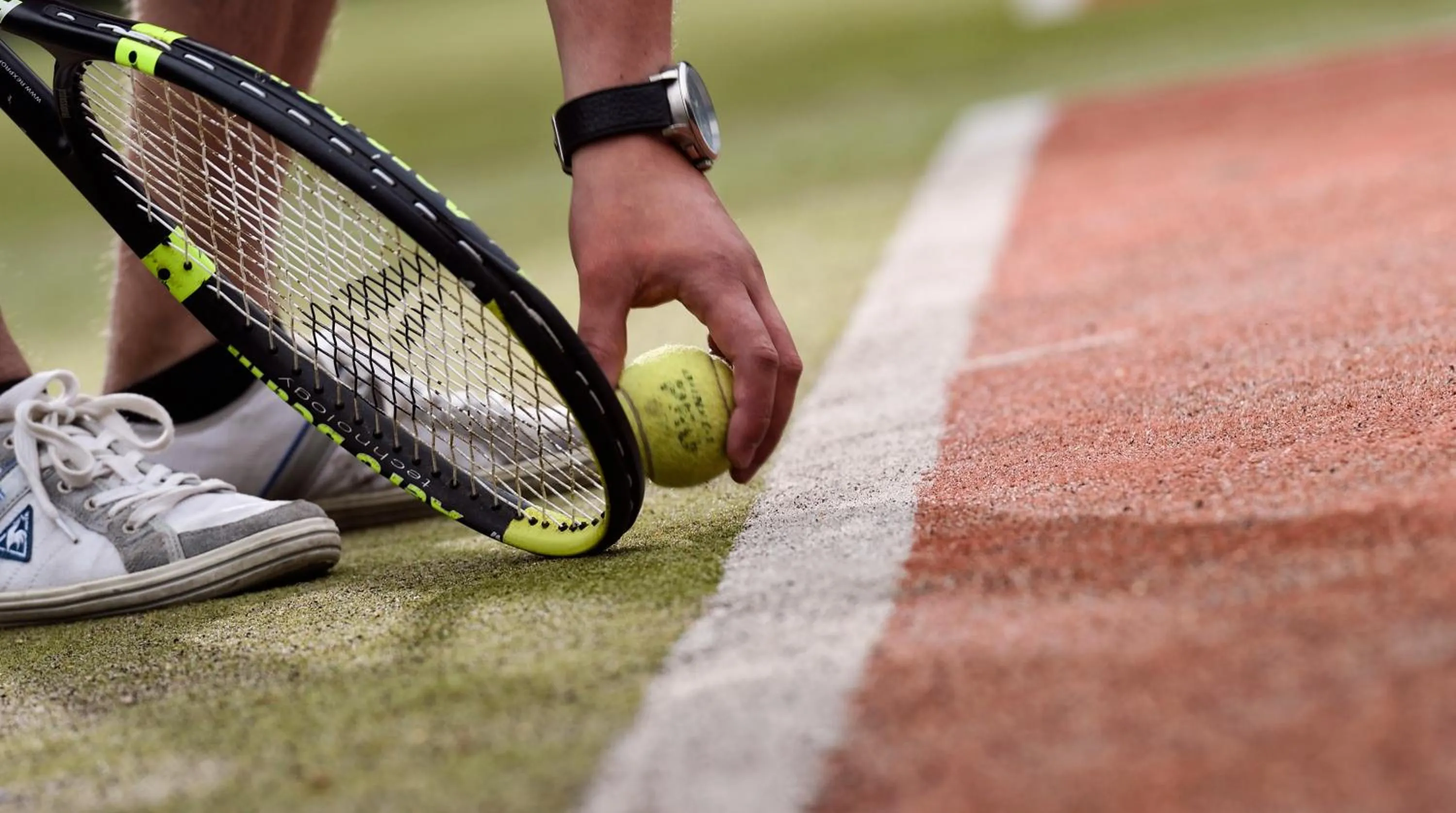 Tennis court in Landgoed De Holtweijde