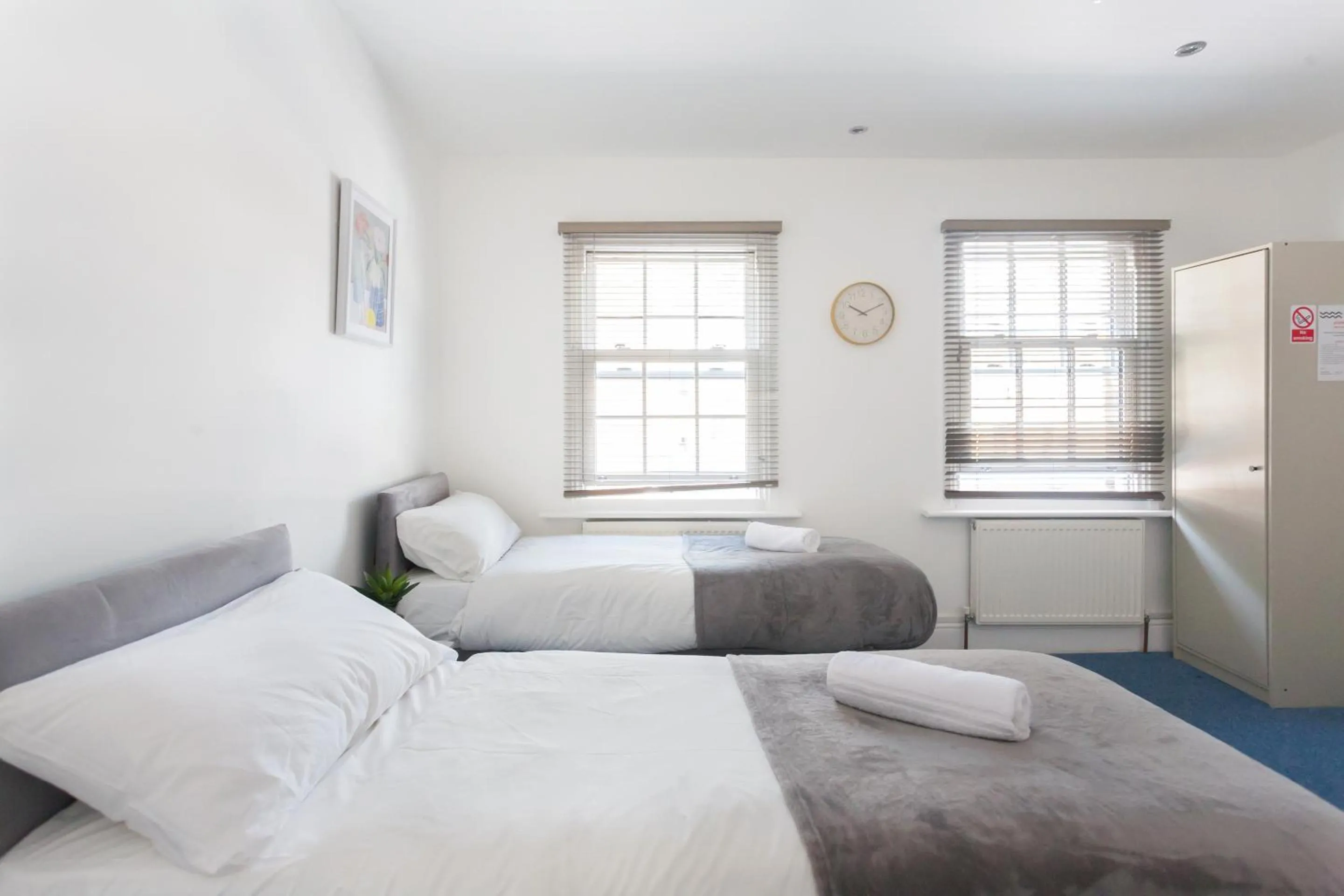 Bedroom, Bed in Camden House