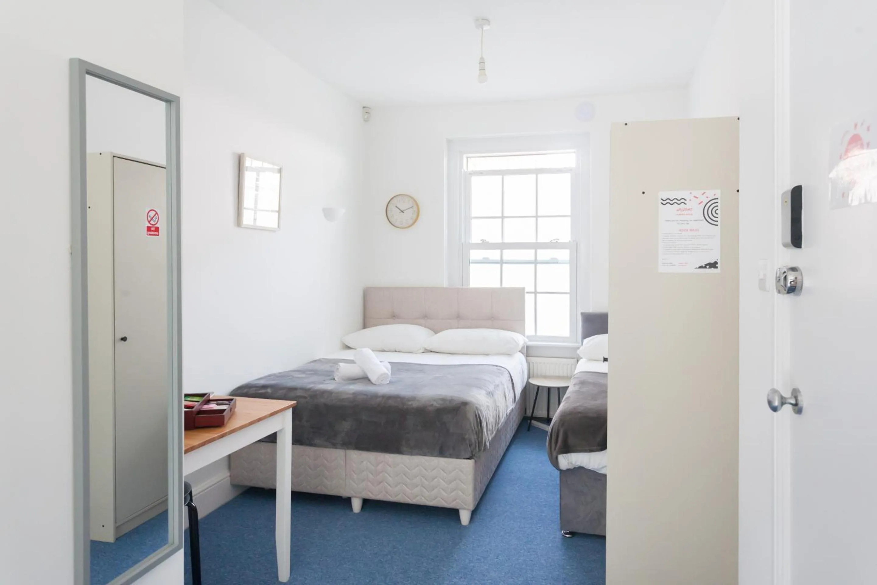 Bedroom, Bed in Camden House