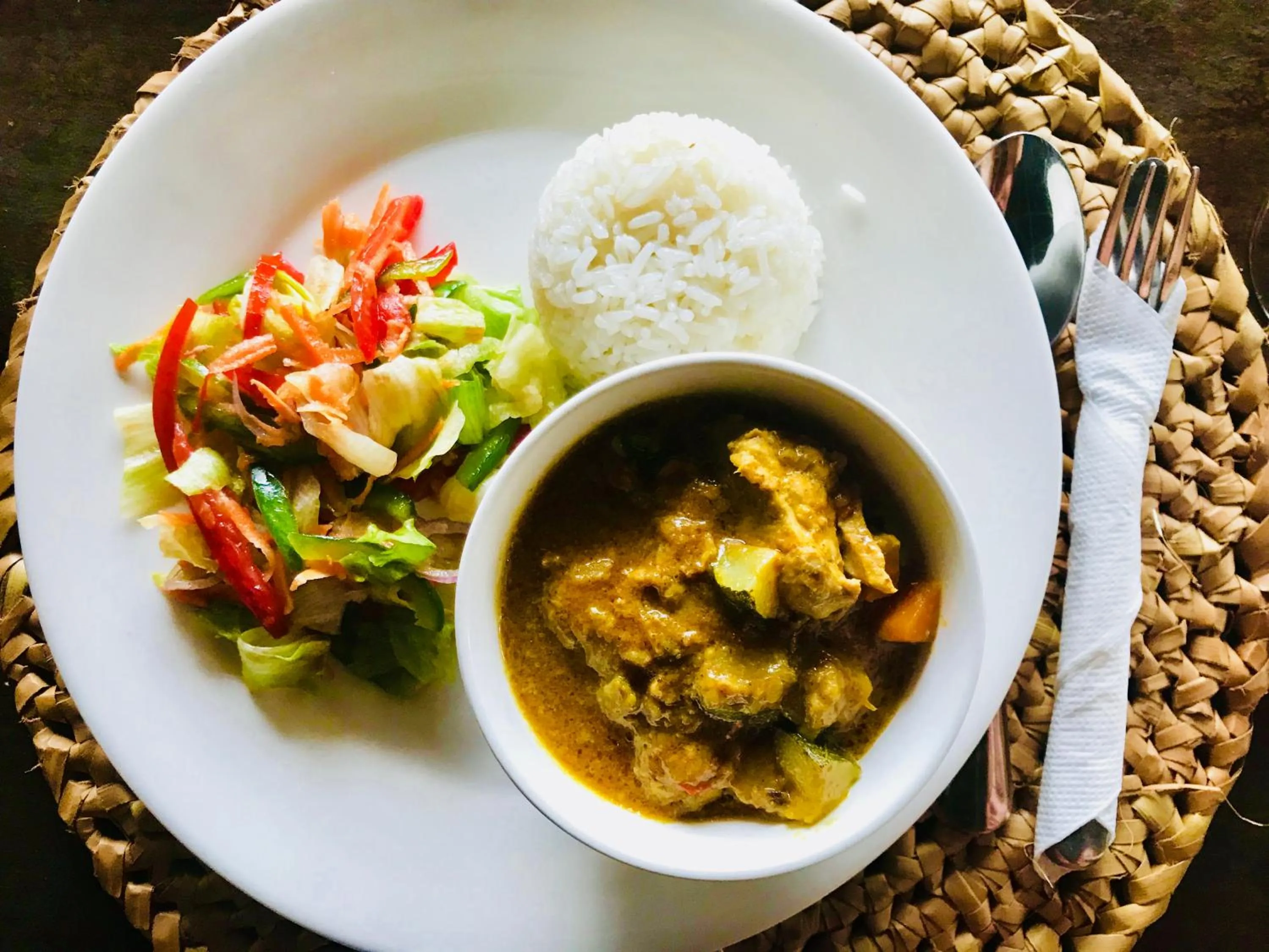 Restaurant/places to eat in Mangrove Lodge