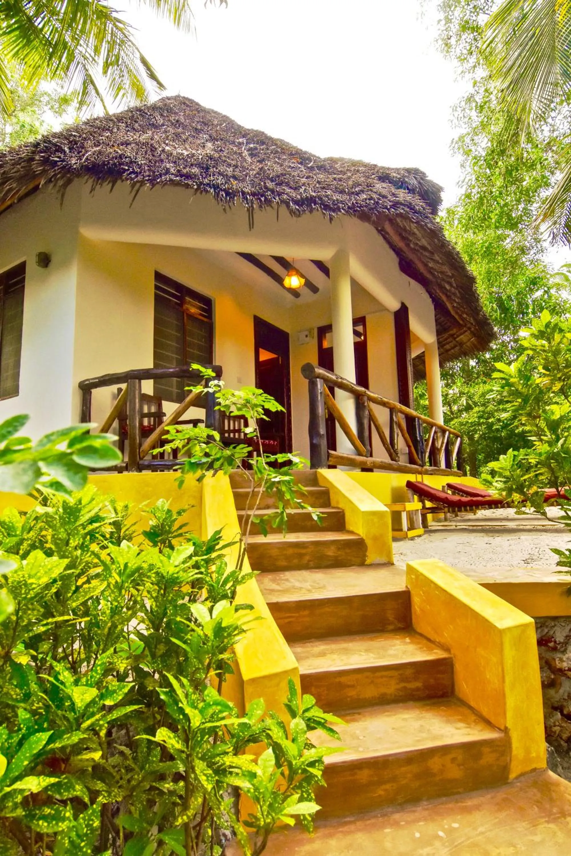 Property building in Mangrove Lodge