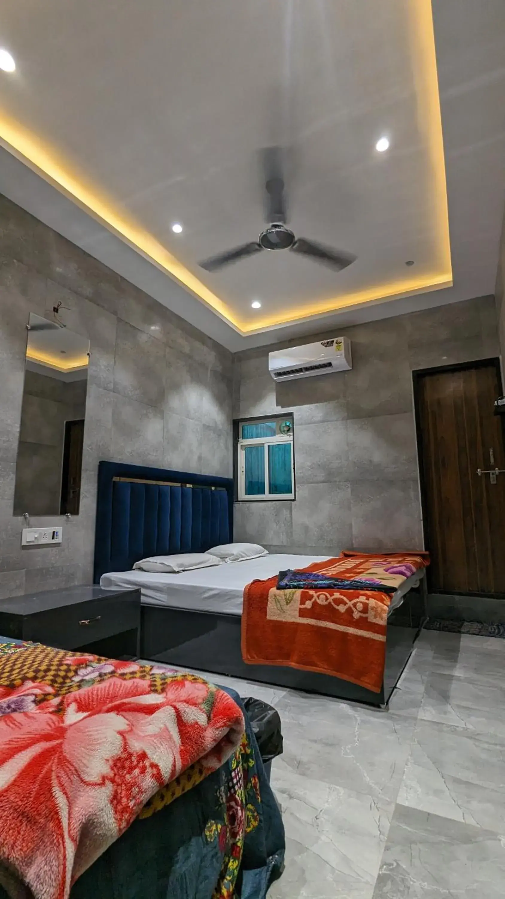 Photo of the whole room, Bed in Hotel Shikhar Inn Photo of the whole room, Bed in Hotel Shikhar Inn