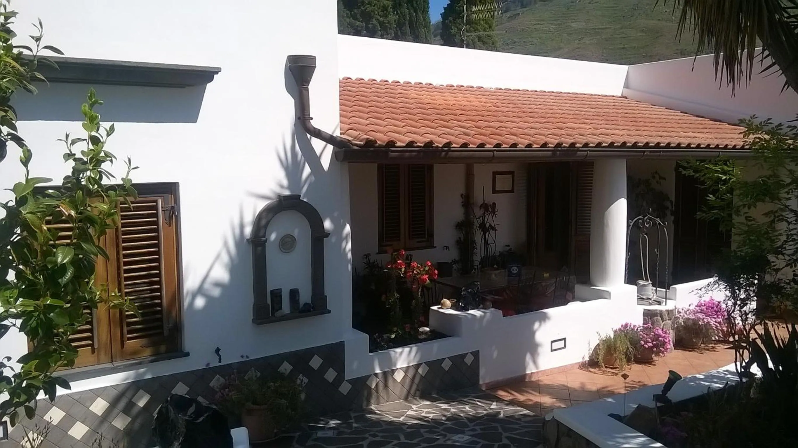 Property building in Bed and Breakfast Villa Angelina