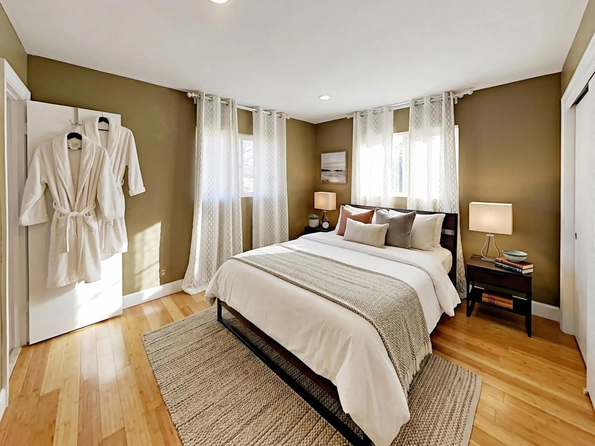 Bed in Hidden Gem Vacation Villa w Private Pool & TikiHut