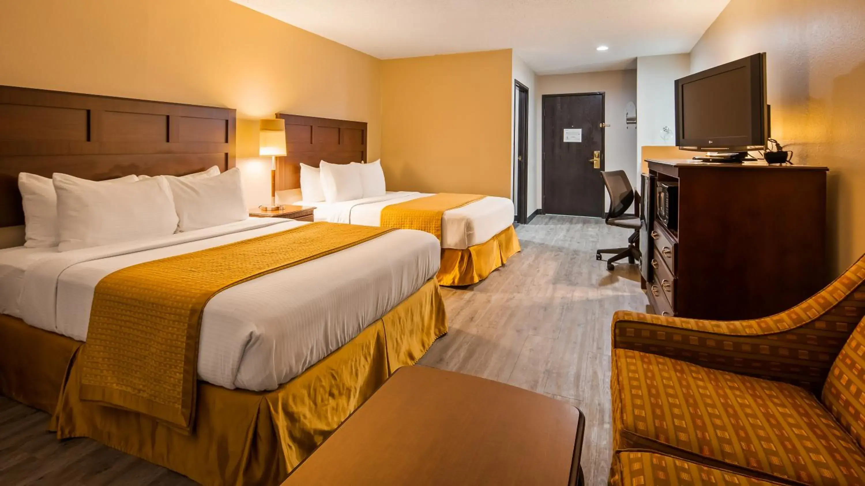 Queen Room with Two Queen Beds in SureStay Hotel by Best Western Orange Queen Room with Two Queen Beds in SureStay Hotel by Best Western Orange