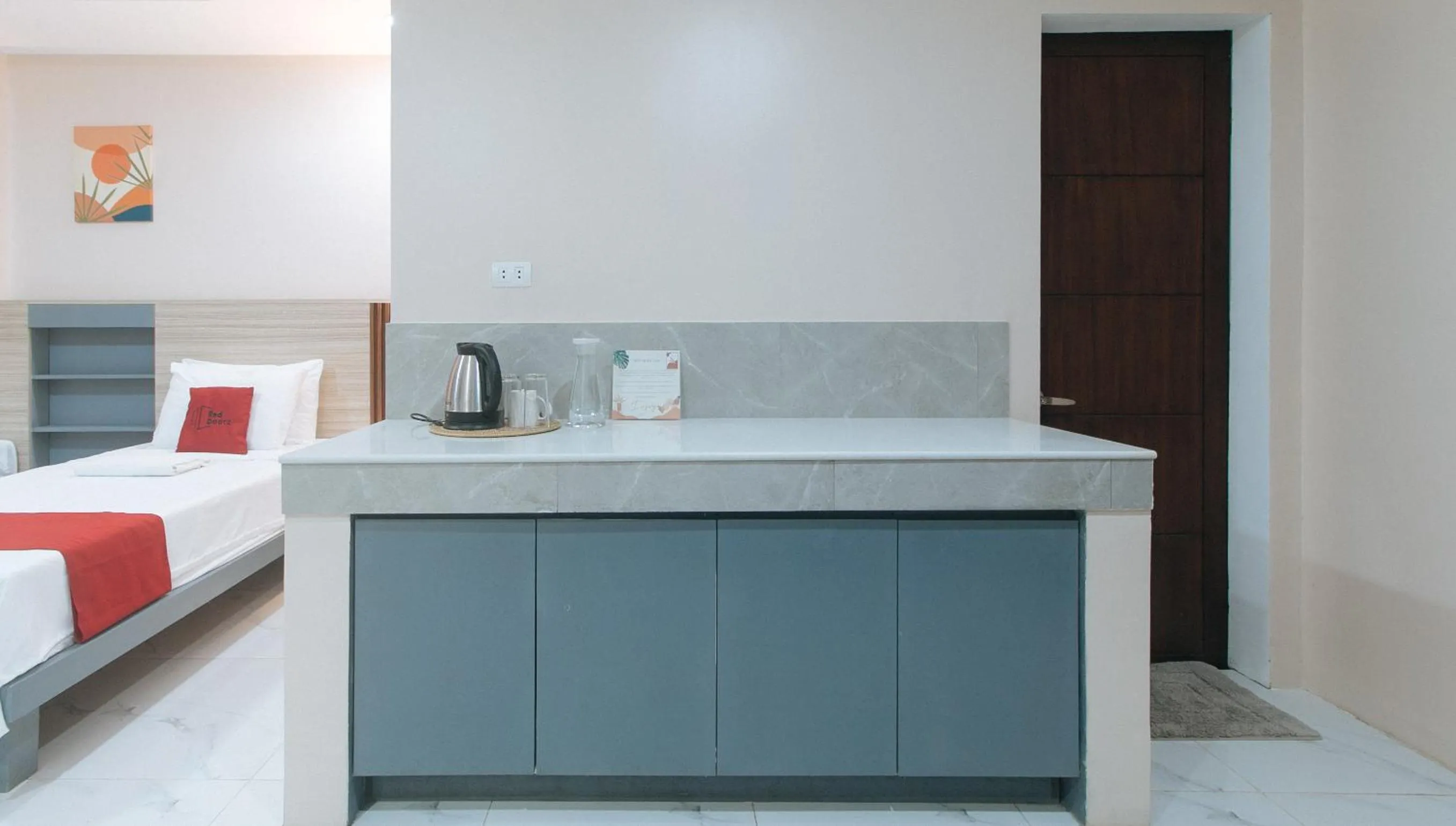 Bed in RedDoorz at Happy Stay Apartelle