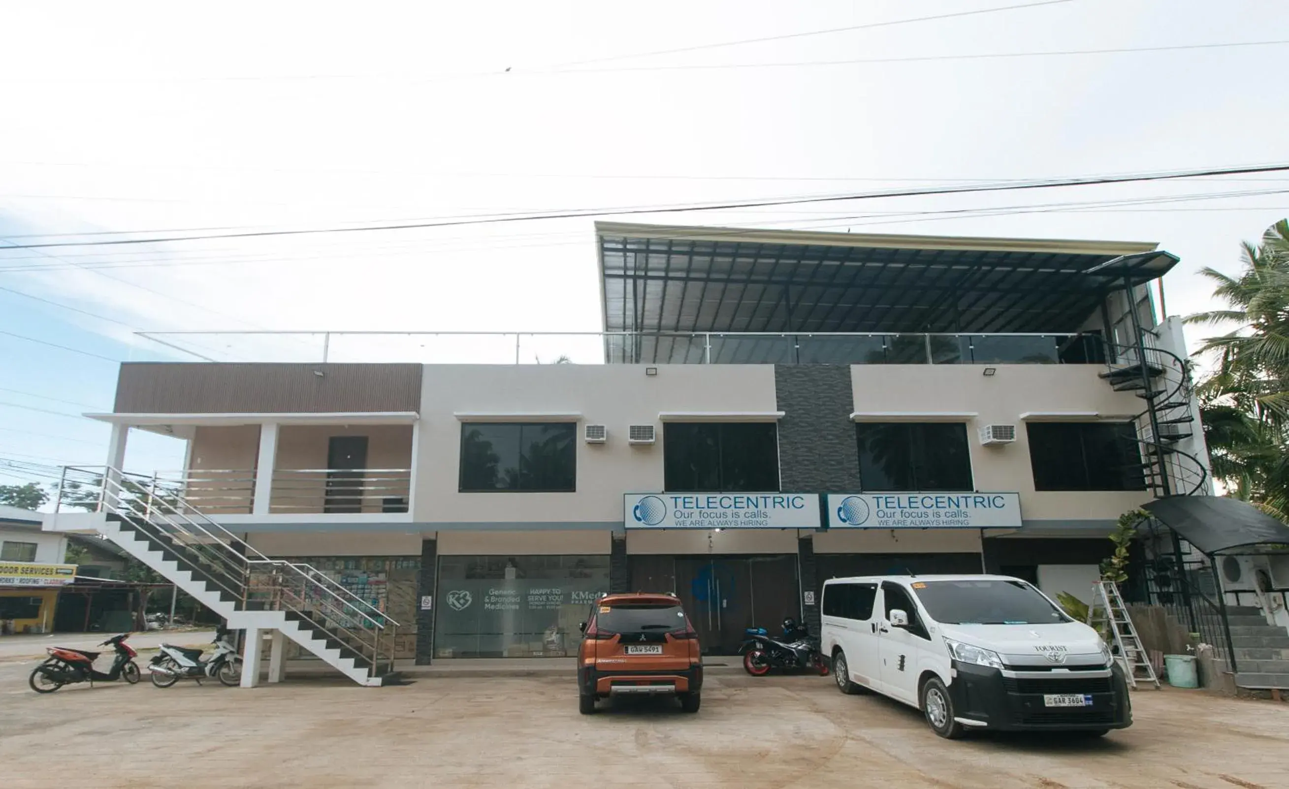 Property building in RedDoorz at Happy Stay Apartelle Property building in RedDoorz at Happy Stay Apartelle