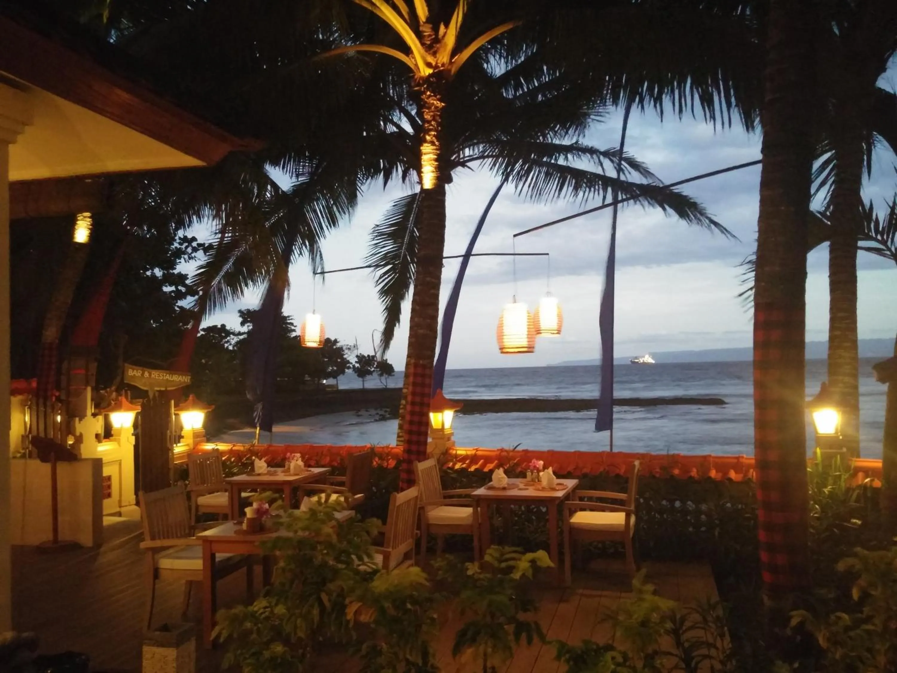 Restaurant/places to eat in Nusa Indah Candidasa