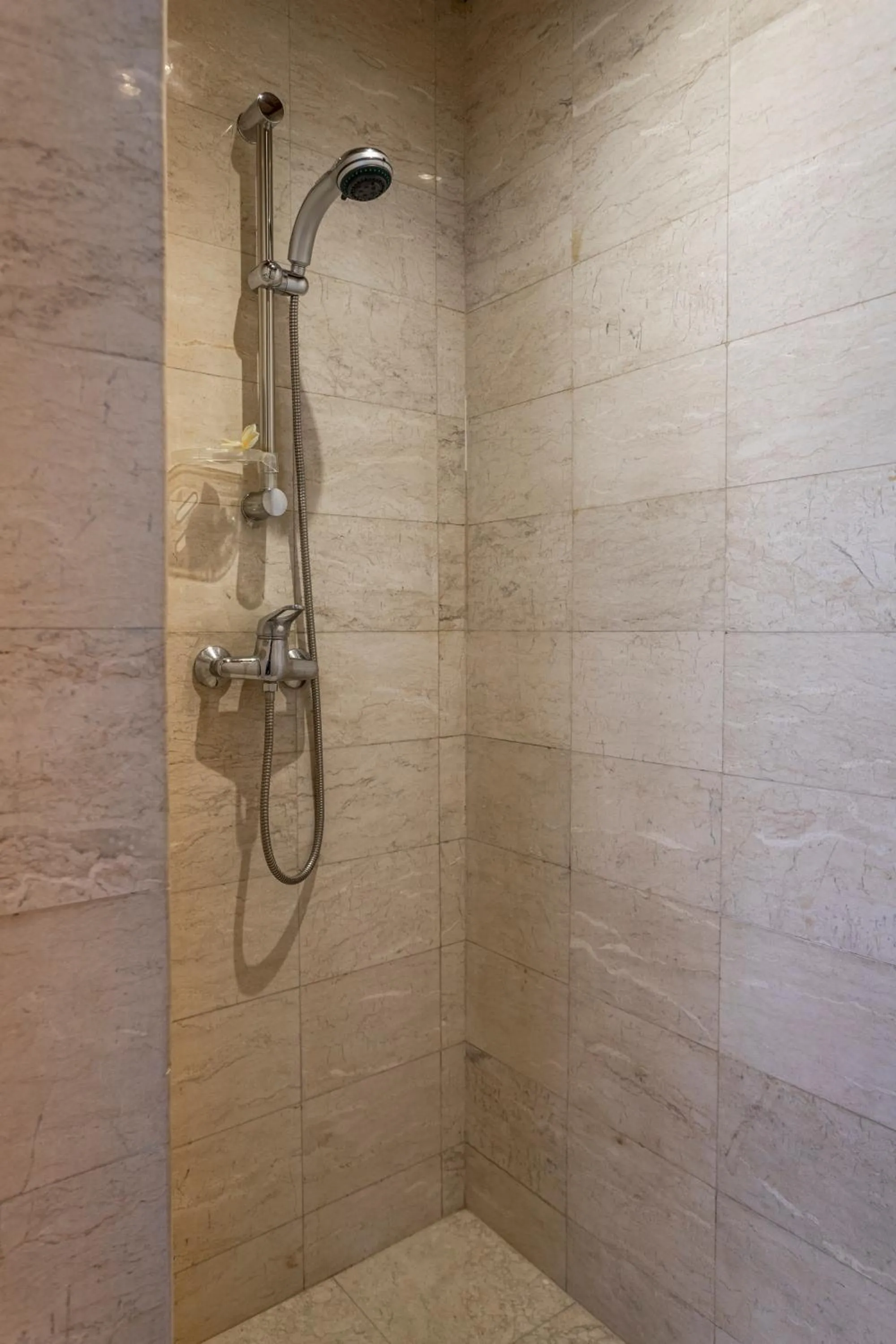 Shower in Nusa Indah Candidasa