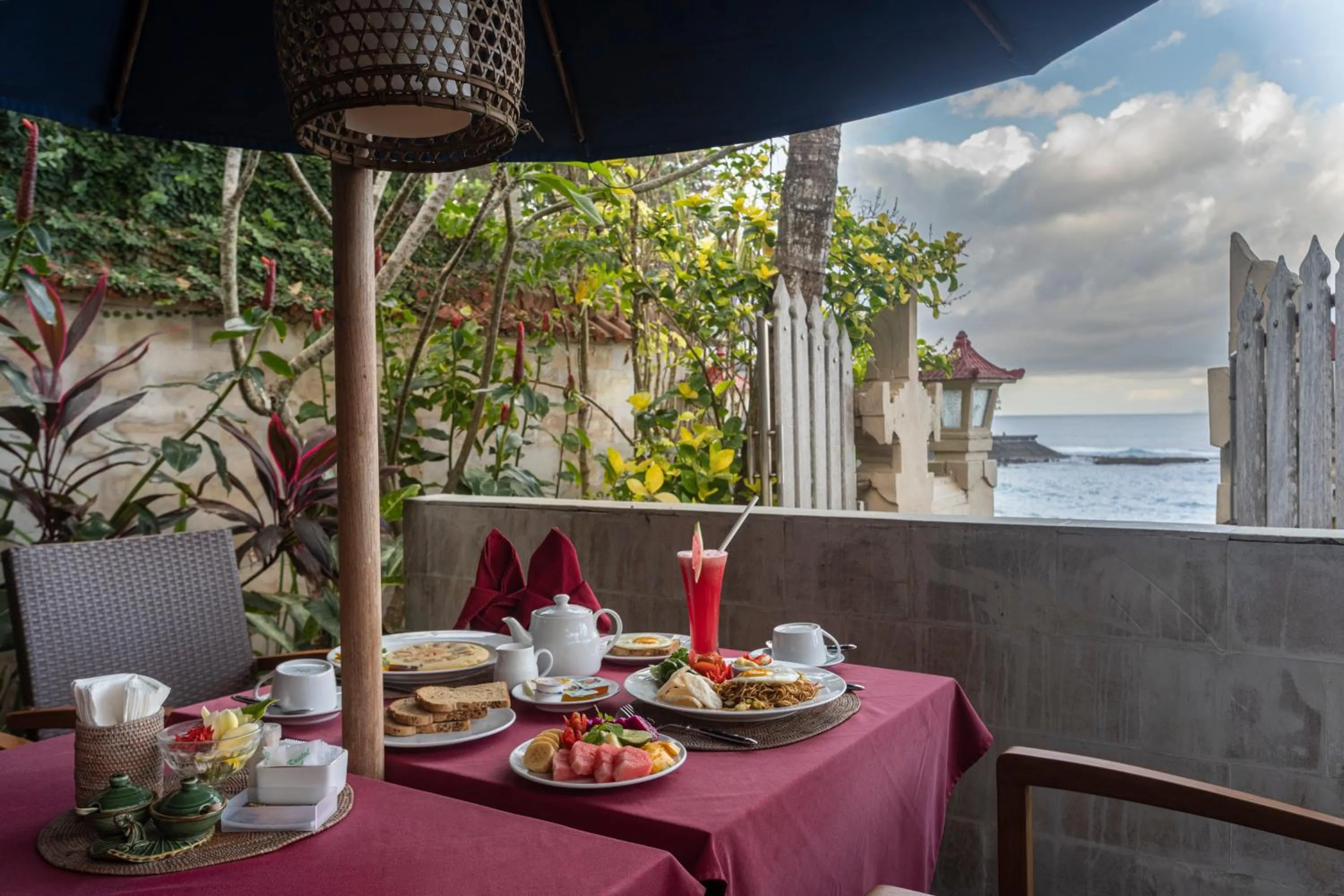 Restaurant/places to eat in Nusa Indah Candidasa