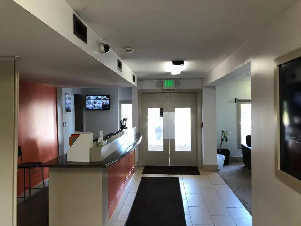 Lobby or reception, Lobby/Reception in Motel 75 Monroe