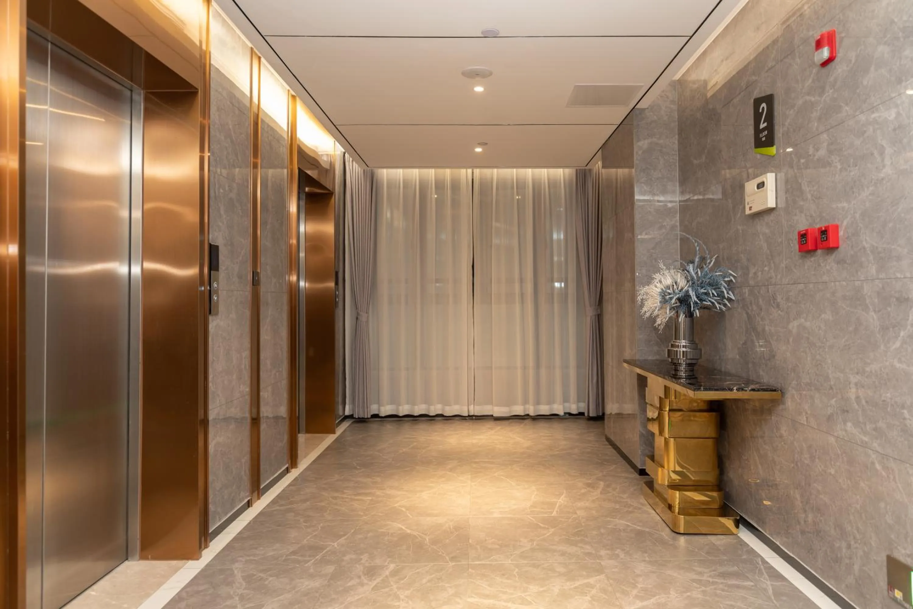 elevator in Guangzhou Yunjia Hotel - Airport Terminal 2