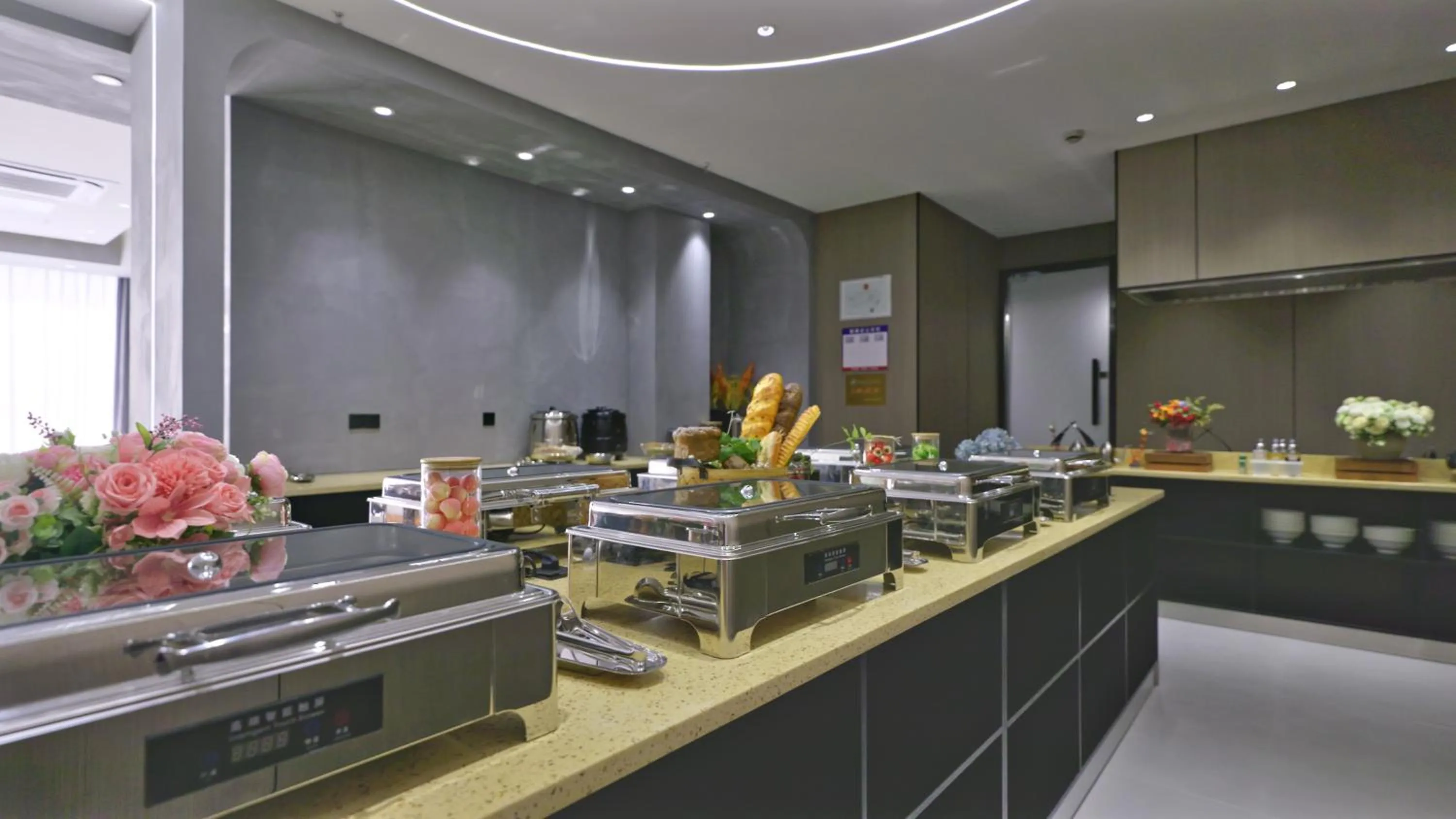 Restaurant/places to eat in Guangzhou Yunjia Hotel - Airport Terminal 2