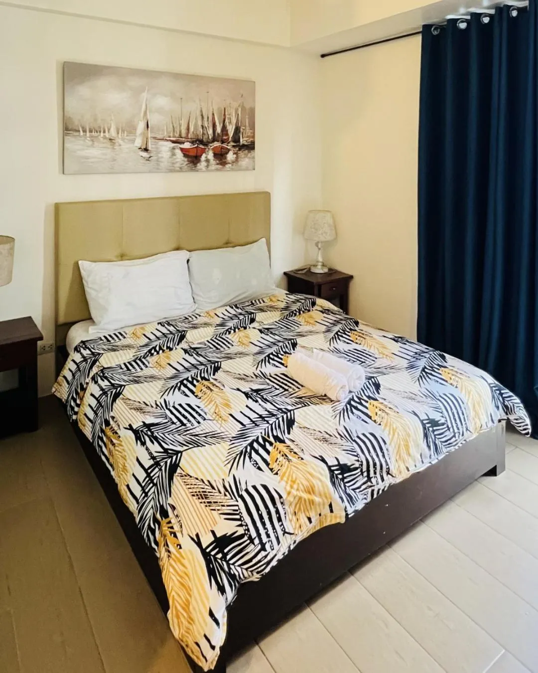 Bed in Henry's Newport Condotel